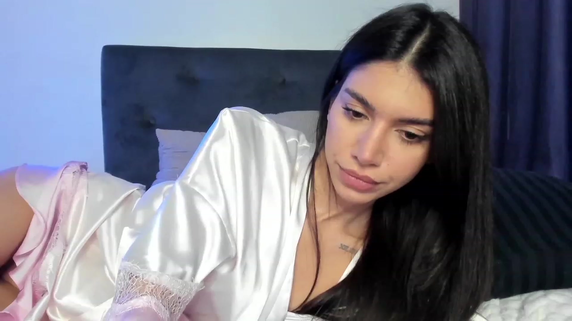 Gallery image thumbnail from Bee_Bee's myfreecams stream on, 01/27/2023, 22:50 image 15 of 20