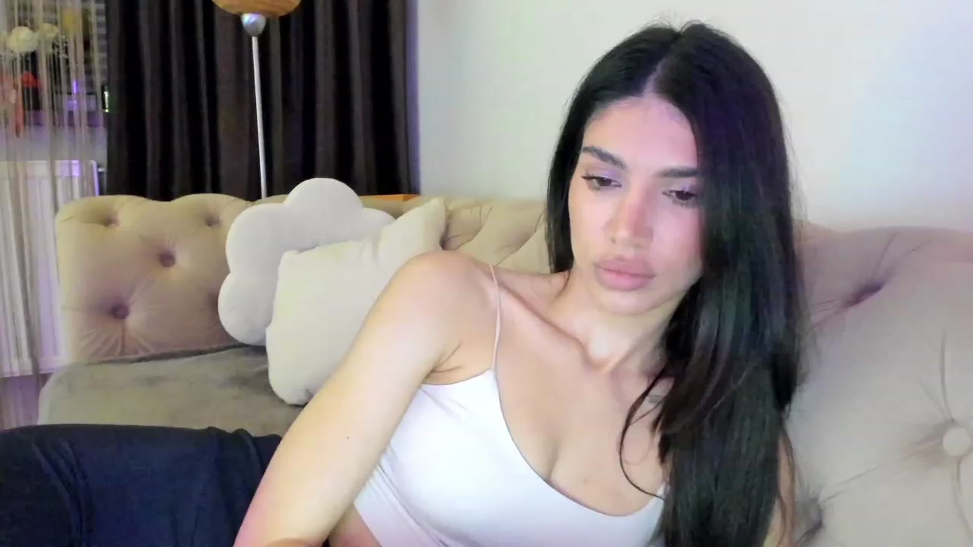 Gallery image thumbnail from Bee_Bee's myfreecams stream on, 01/28/2023, 20:57 image 14 of 20