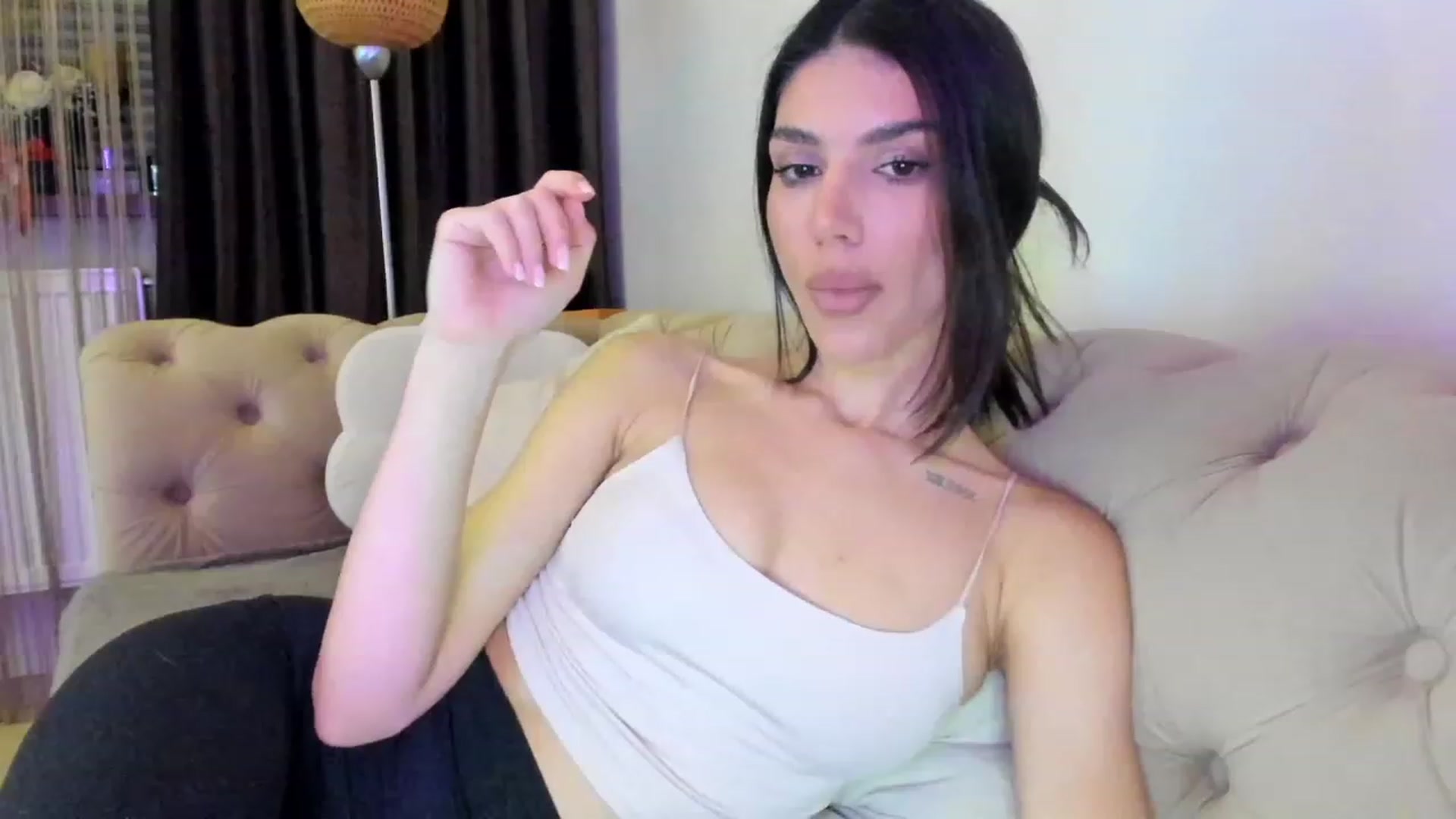 Gallery image thumbnail from Bee_Bee's myfreecams stream on, 01/28/2023, 20:57 image 6 of 20