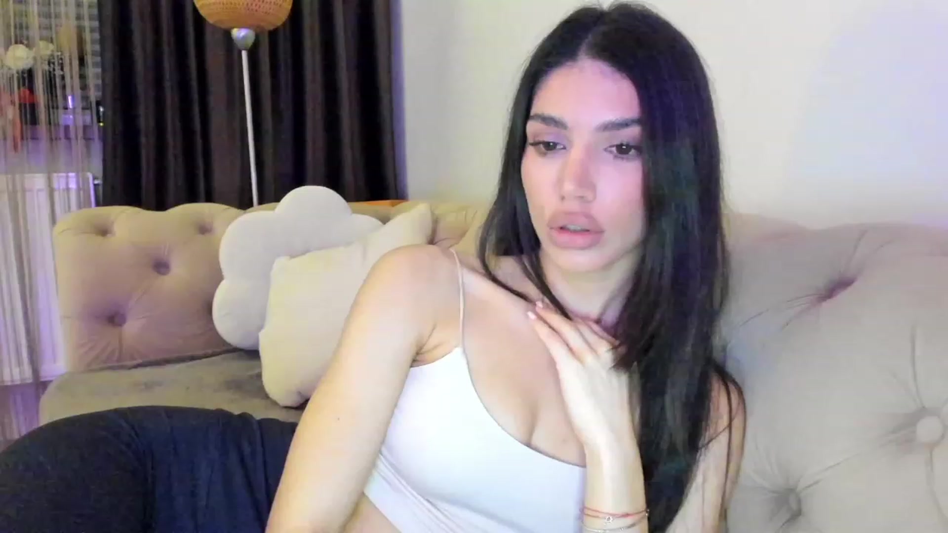 Gallery image thumbnail from Bee_Bee's myfreecams stream on, 01/28/2023, 20:57 image 5 of 20