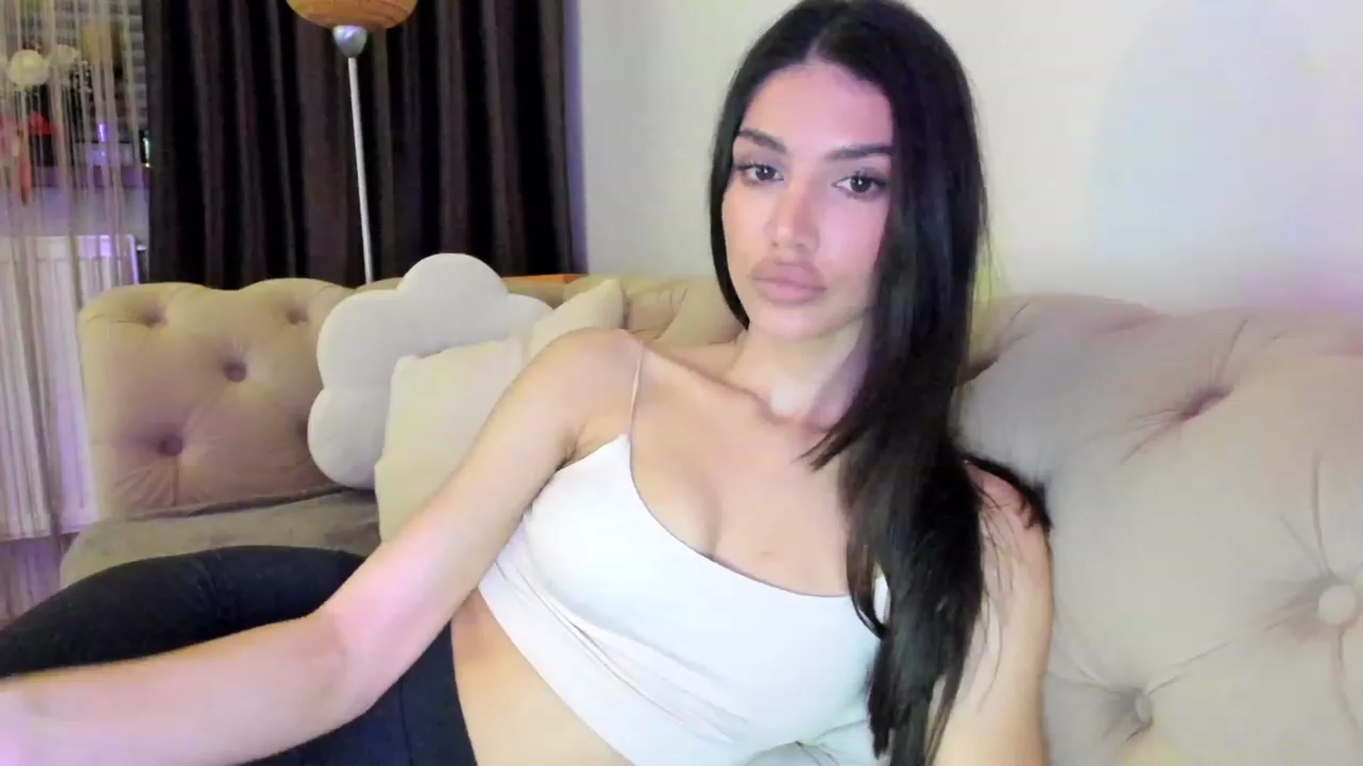 Gallery image thumbnail from Bee_Bee's myfreecams stream on, 01/28/2023, 20:57 image 2 of 20