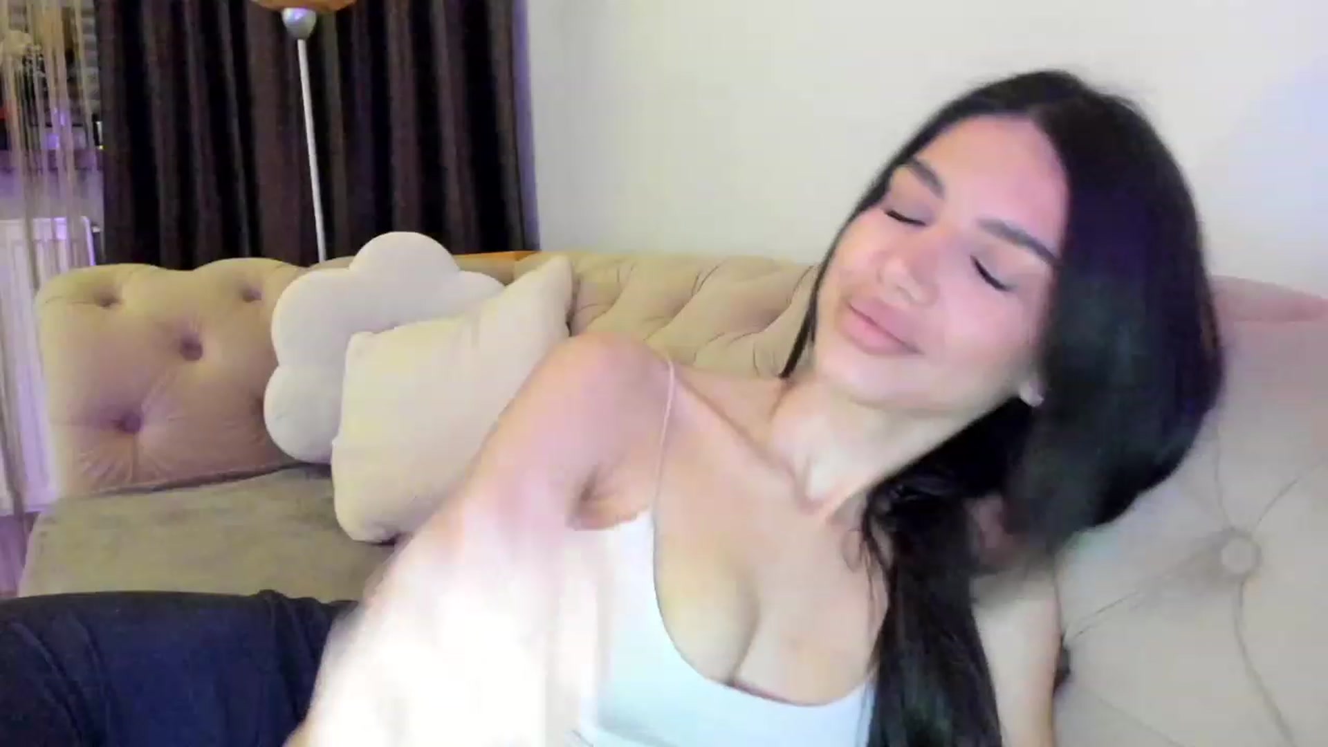 Gallery image thumbnail from Bee_Bee's myfreecams stream on, 01/28/2023, 22:37 image 16 of 20