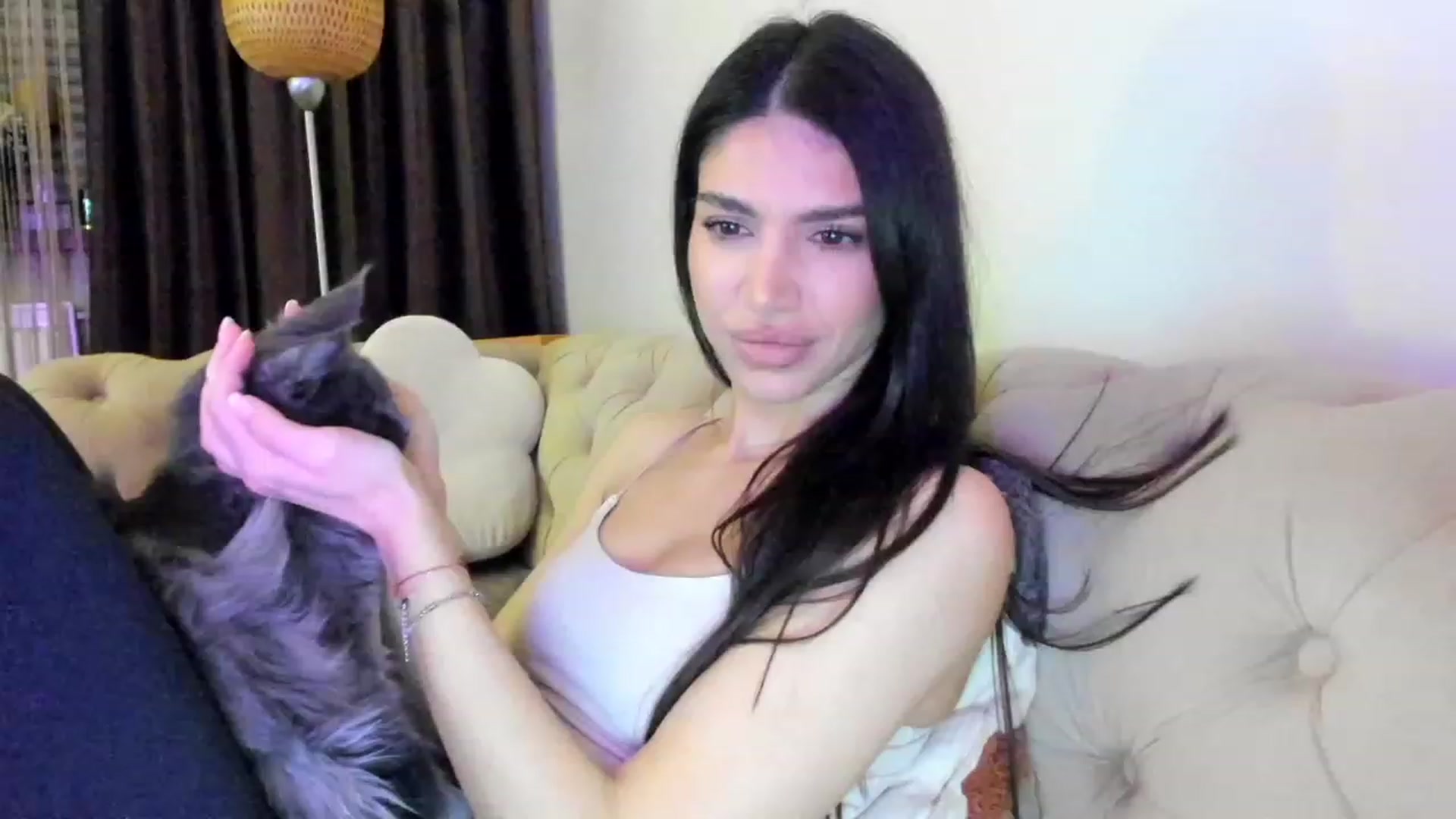 Gallery image thumbnail from Bee_Bee's myfreecams stream on, 01/28/2023, 23:05 image 16 of 20