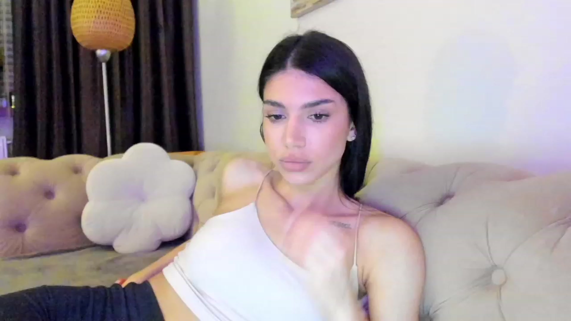 Gallery image thumbnail from Bee_Bee's myfreecams stream on, 01/28/2023, 23:56 image 14 of 20
