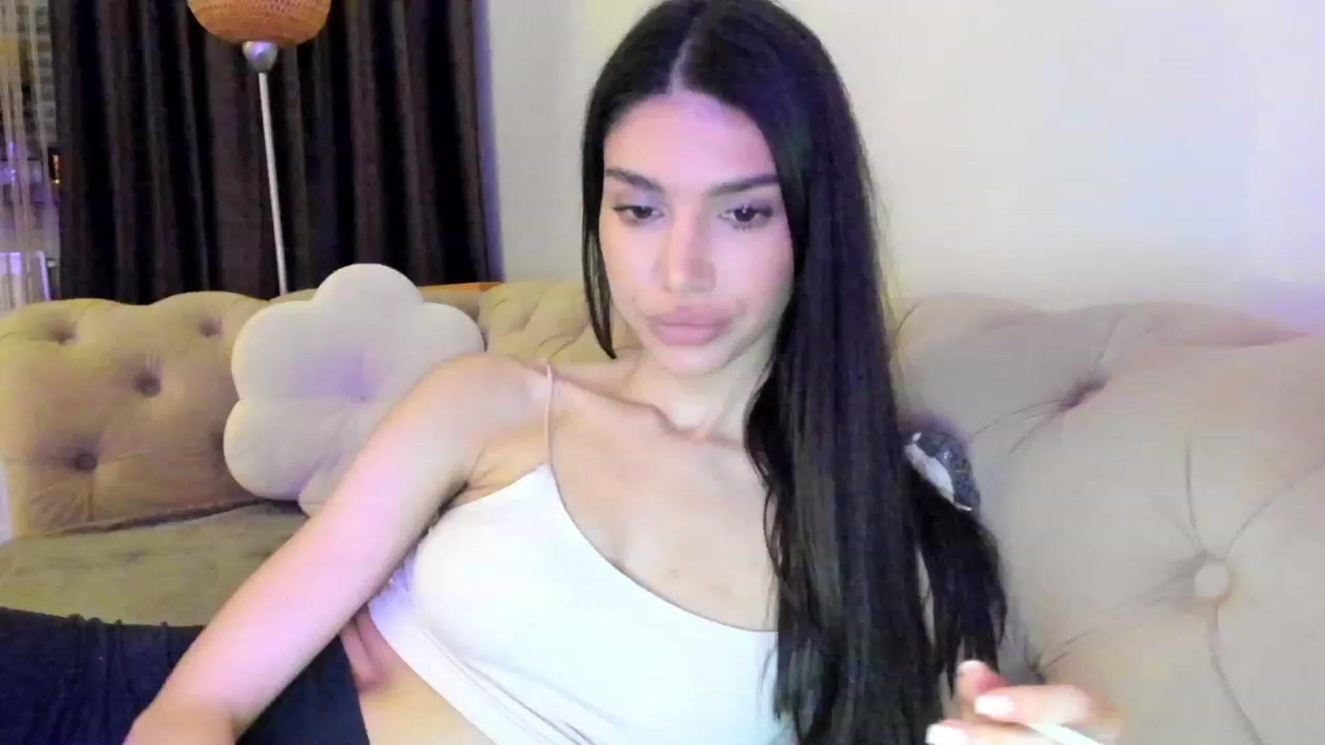 Gallery image thumbnail from Bee_Bee's myfreecams stream on, 01/28/2023, 23:56 image 5 of 20