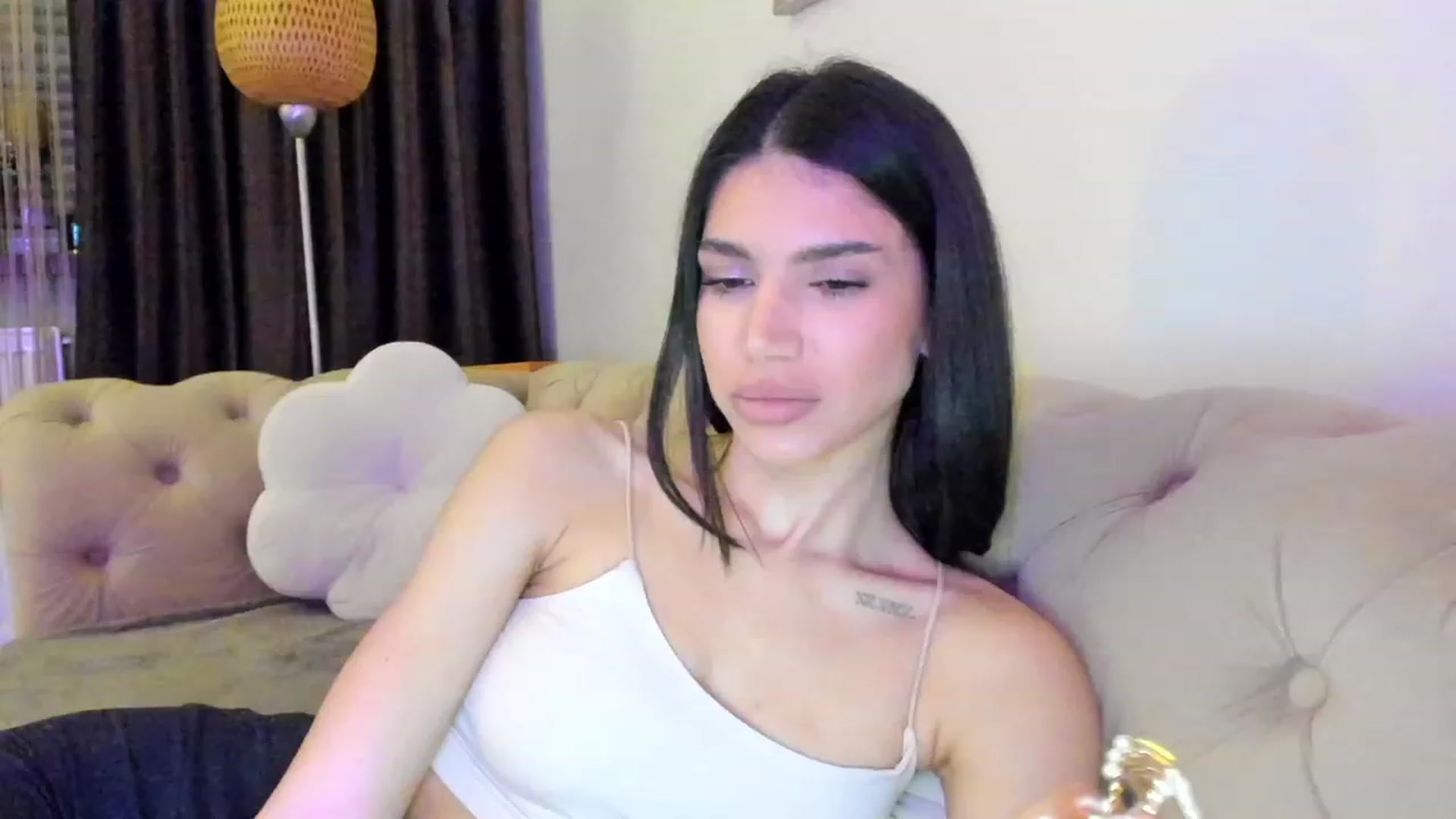 Gallery image thumbnail from Bee_Bee's myfreecams stream on, 01/28/2023, 23:56 image 1 of 20