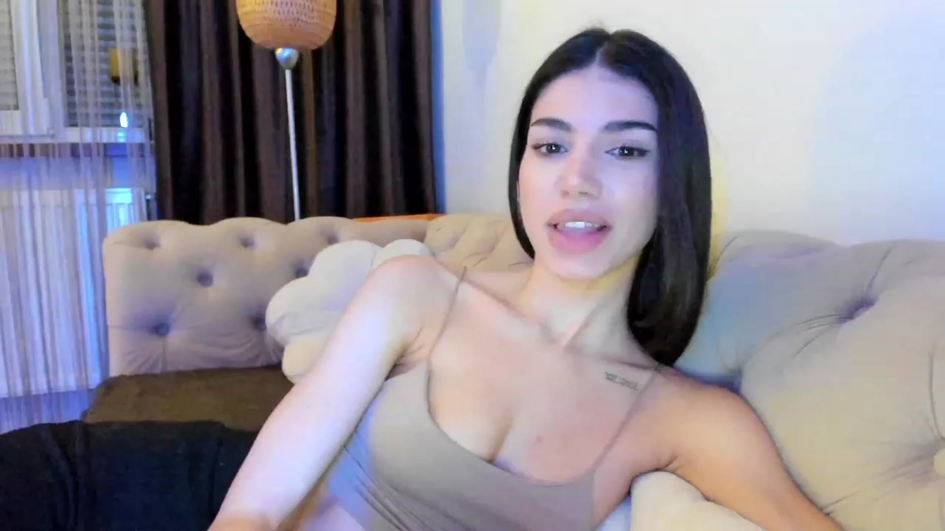 Gallery image thumbnail from Bee_Bee's myfreecams stream on, 01/30/2023, 22:36 image 8 of 20