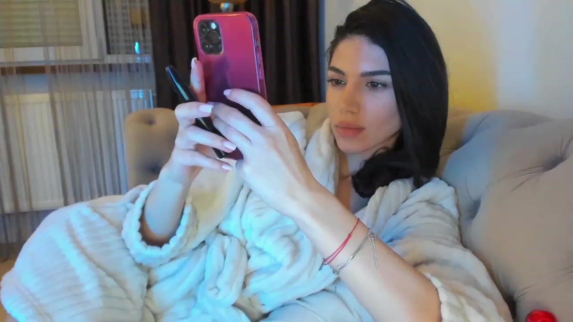 Gallery image thumbnail from Bee_Bee's myfreecams stream on, 01/31/2023, 23:17 image 18 of 20