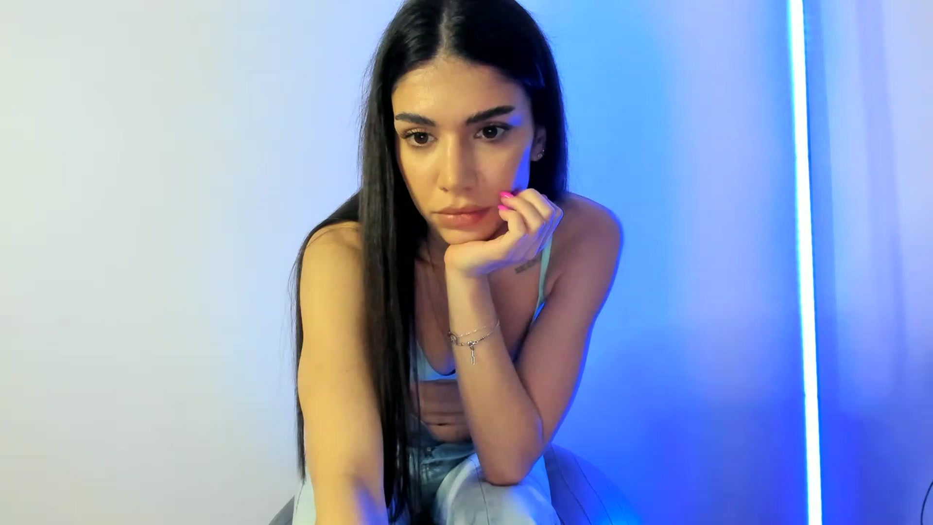 Gallery image thumbnail from Bee_Bee's myfreecams stream on, 02/04/2023, 23:37 image 18 of 20