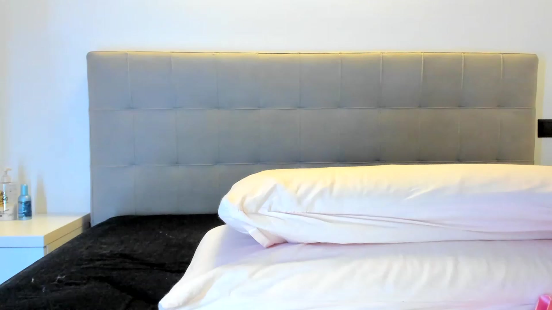Gallery image thumbnail from Bee_Bee's myfreecams stream on, 02/09/2023, 22:14 image 15 of 20