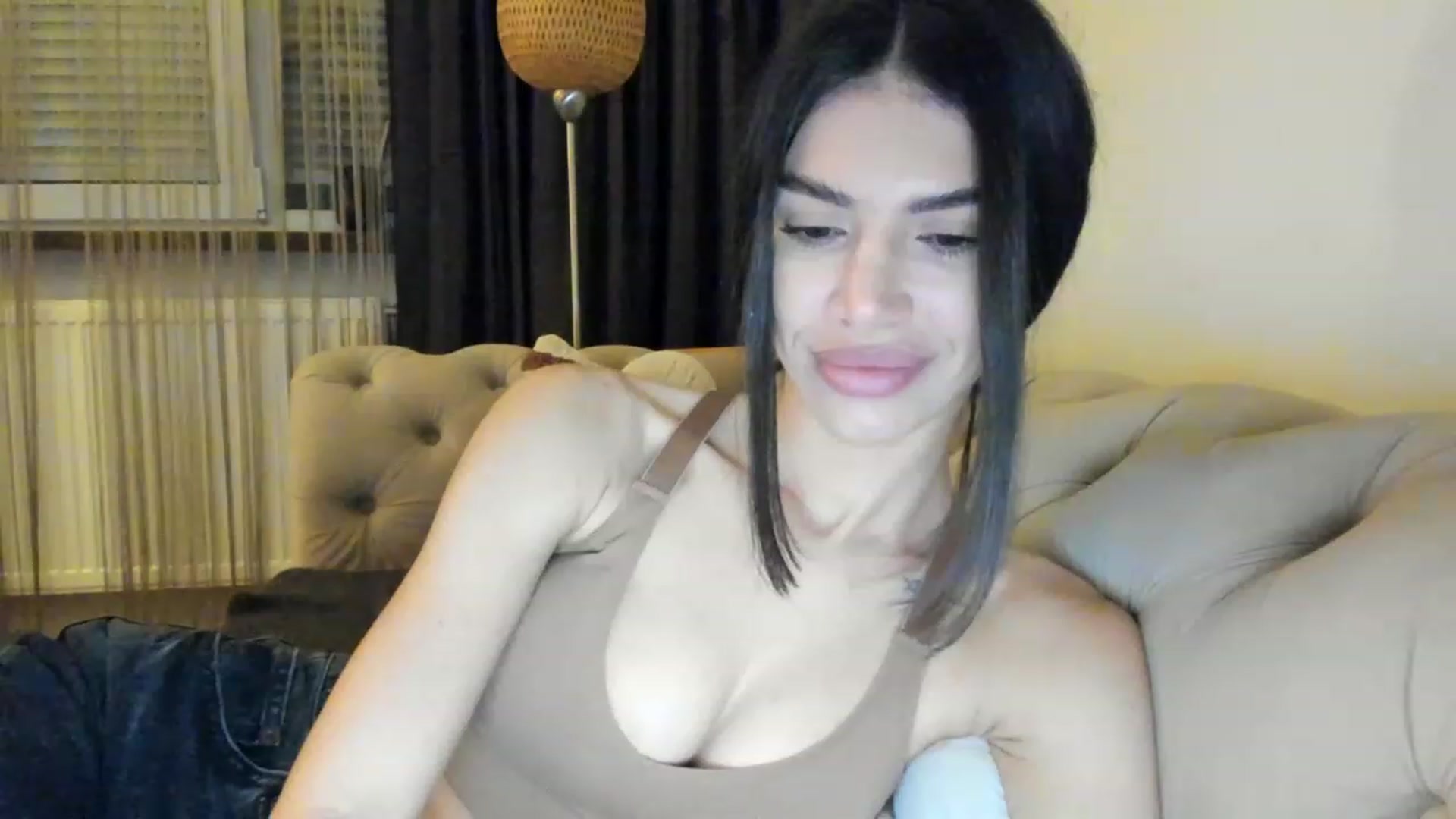 Gallery image thumbnail from Bee_Bee's myfreecams stream on, 02/18/2023, 22:19 image 5 of 20
