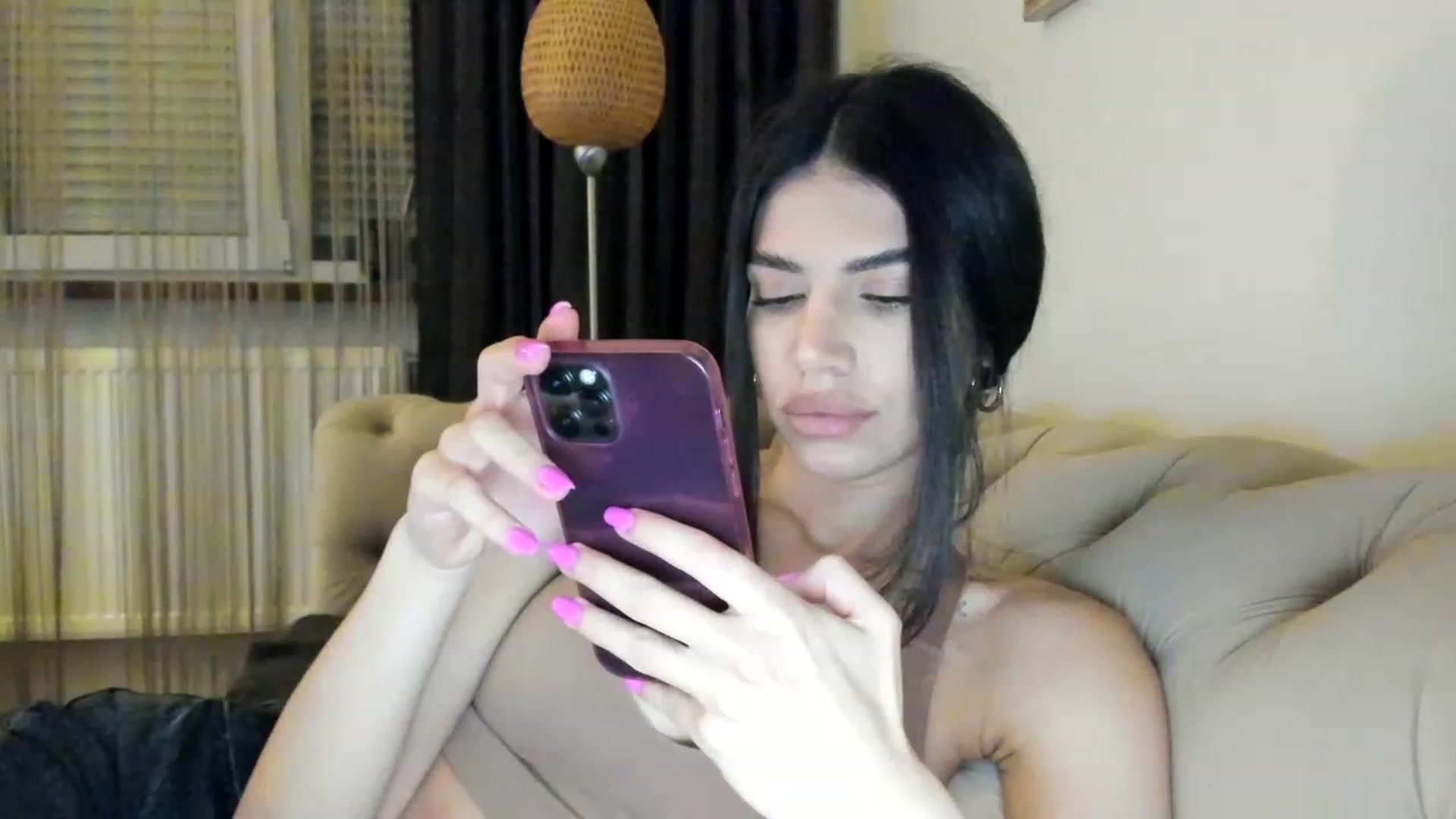 Gallery image thumbnail from Bee_Bee's myfreecams stream on, 02/18/2023, 22:19 image 15 of 20