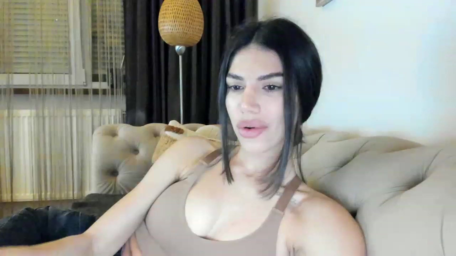 Gallery image thumbnail from Bee_Bee's myfreecams stream on, 02/18/2023, 22:19 image 8 of 20
