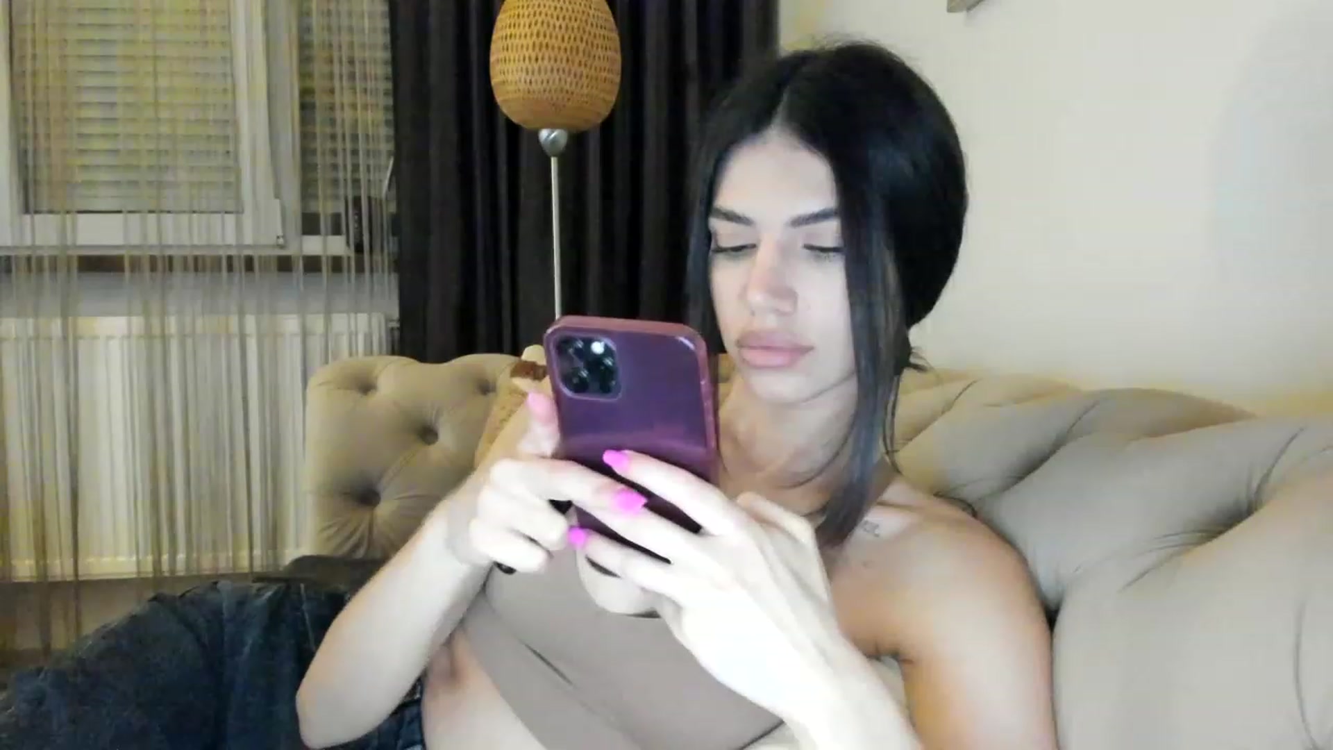 Gallery image thumbnail from Bee_Bee's myfreecams stream on, 02/18/2023, 22:19 image 3 of 20