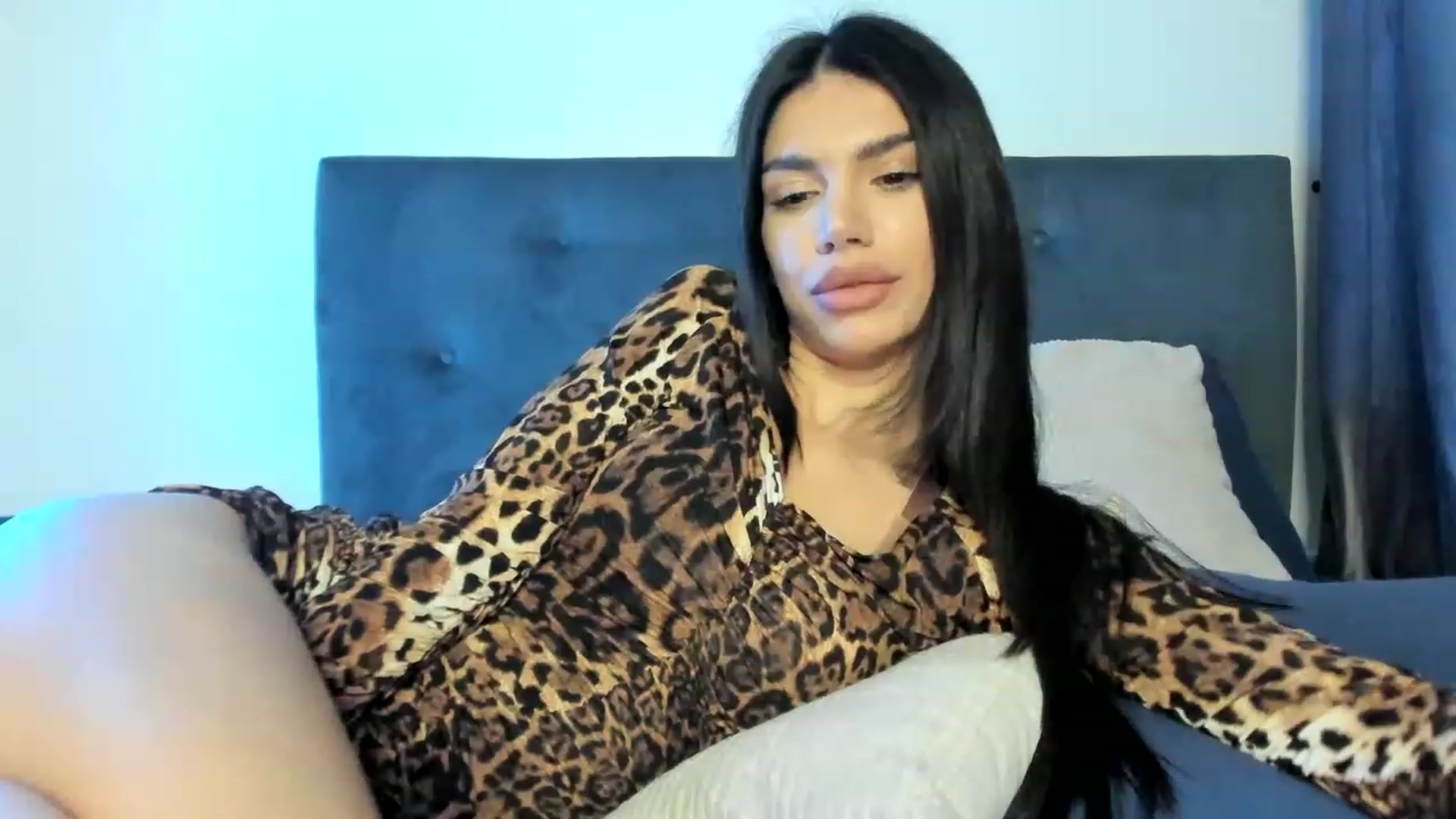 Gallery image thumbnail from Bee_Bee's myfreecams stream on, 02/20/2023, 21:59 image 5 of 20