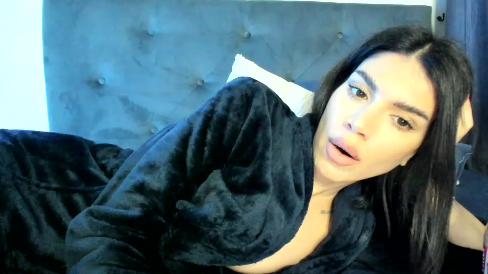 Gallery image thumbnail from Bee_Bee's myfreecams stream on, 02/21/2023, 24:20 image 8 of 20