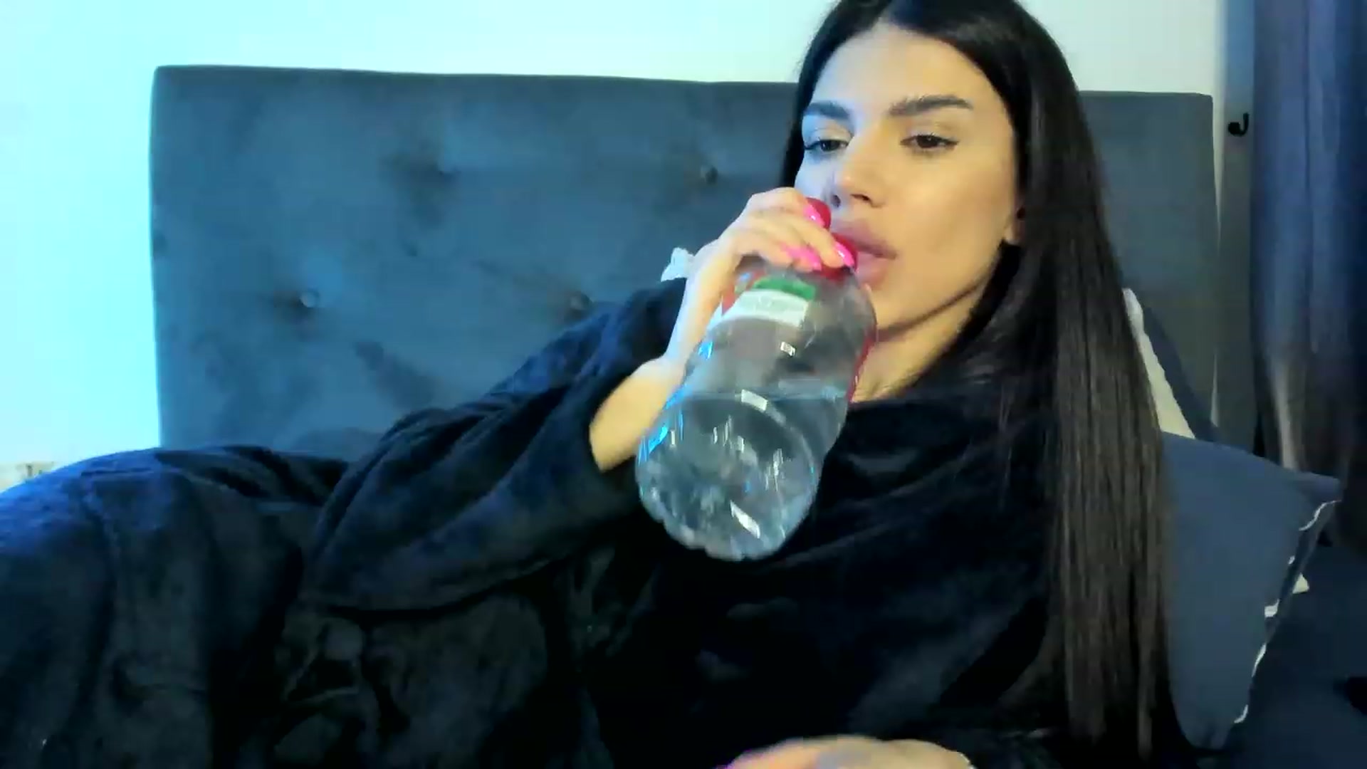 Gallery image thumbnail from Bee_Bee's myfreecams stream on, 02/21/2023, 24:20 image 16 of 20