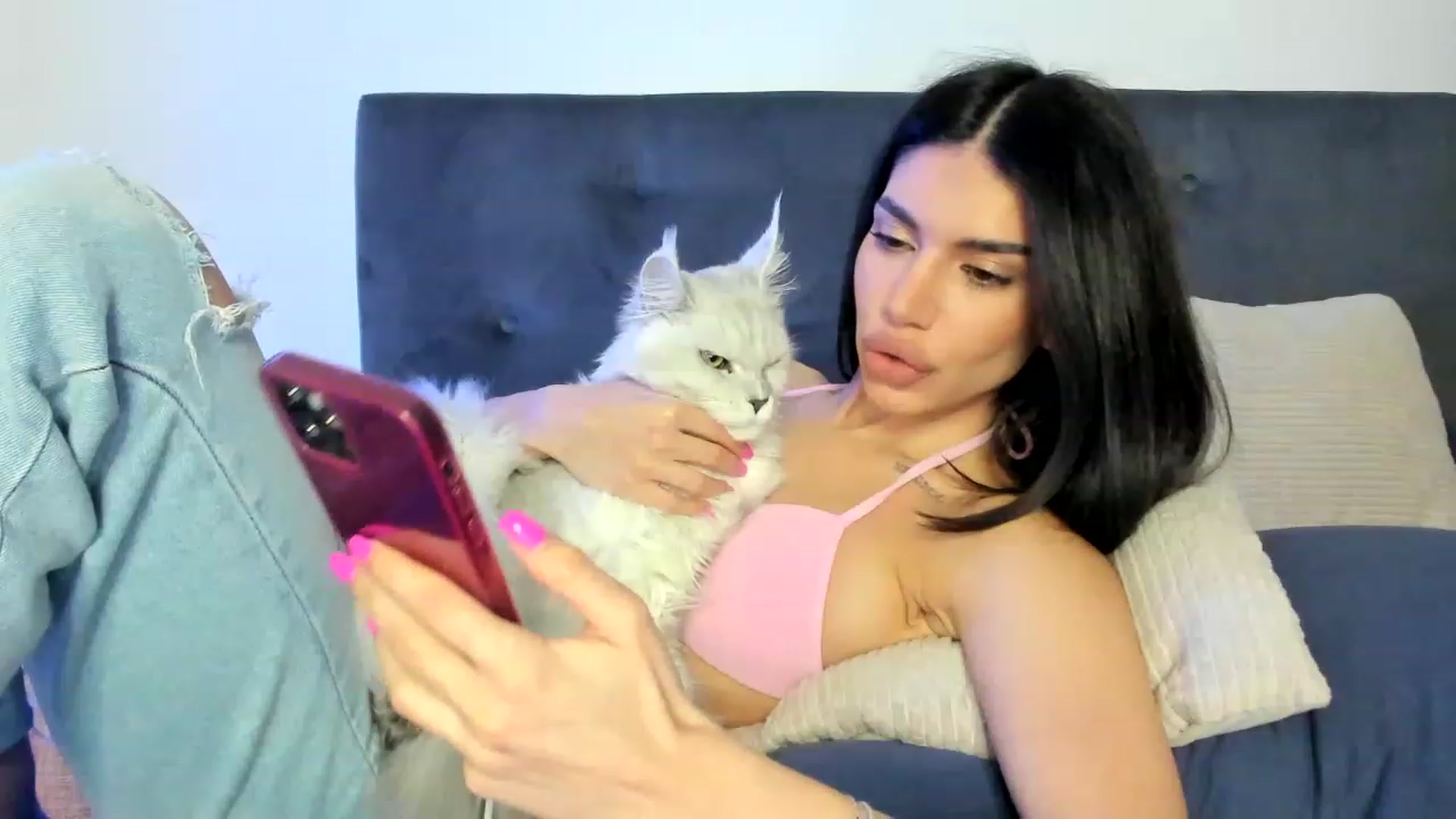 Gallery image thumbnail from Bee_Bee's myfreecams stream on, 02/22/2023, 17:45 image 10 of 20