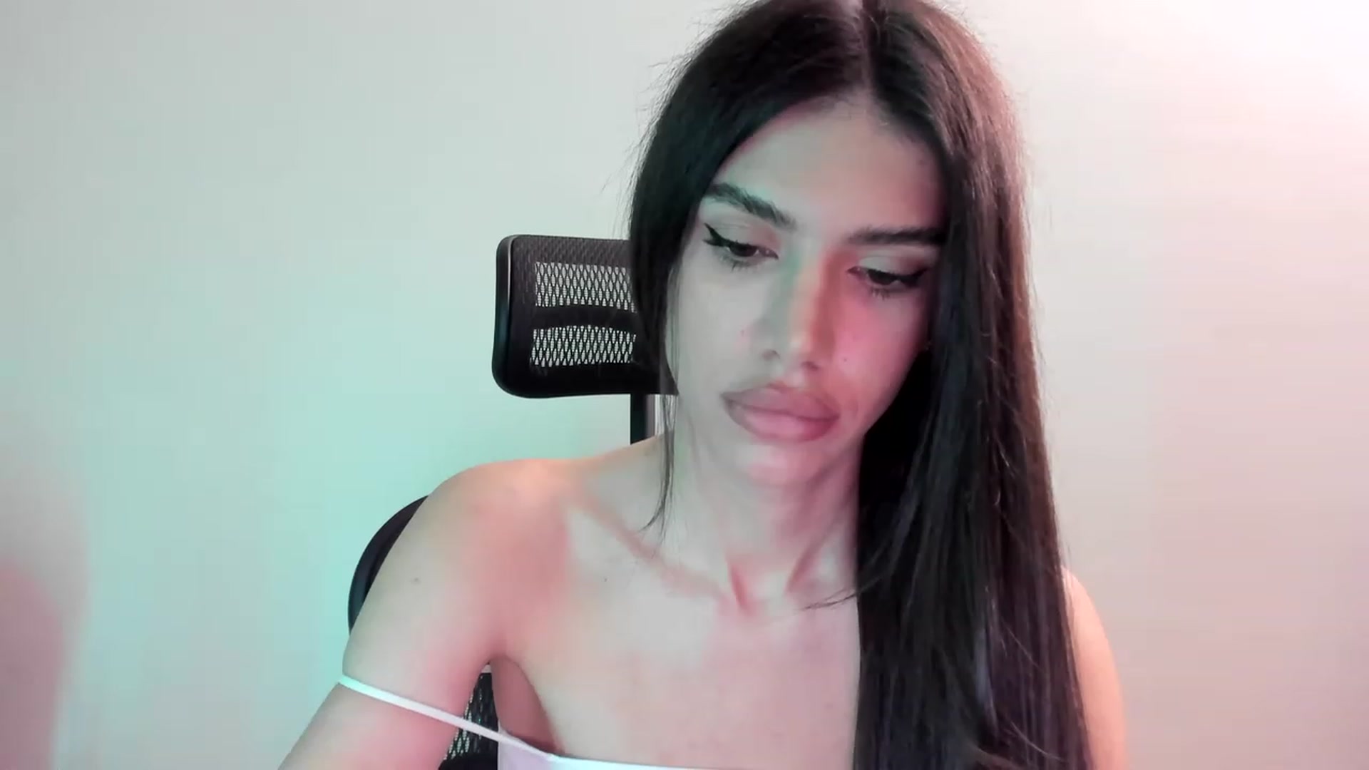 Gallery image thumbnail from Bee_Bee's myfreecams stream on, 02/24/2023, 23:28 image 8 of 20
