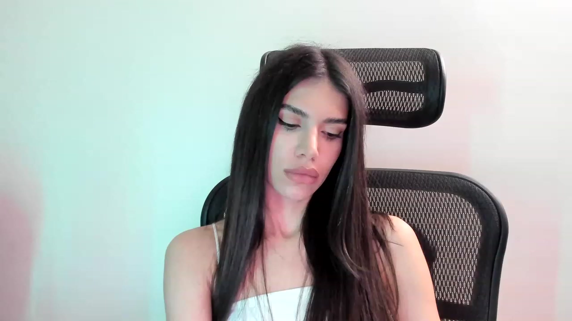 Gallery image thumbnail from Bee_Bee's myfreecams stream on, 02/24/2023, 23:28 image 15 of 20