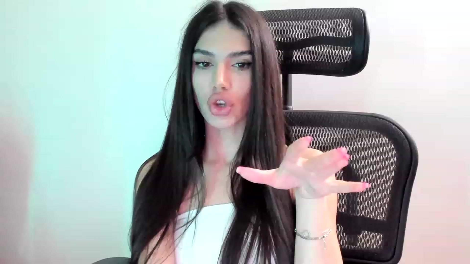 Gallery image thumbnail from Bee_Bee's myfreecams stream on, 02/24/2023, 23:28 image 17 of 20