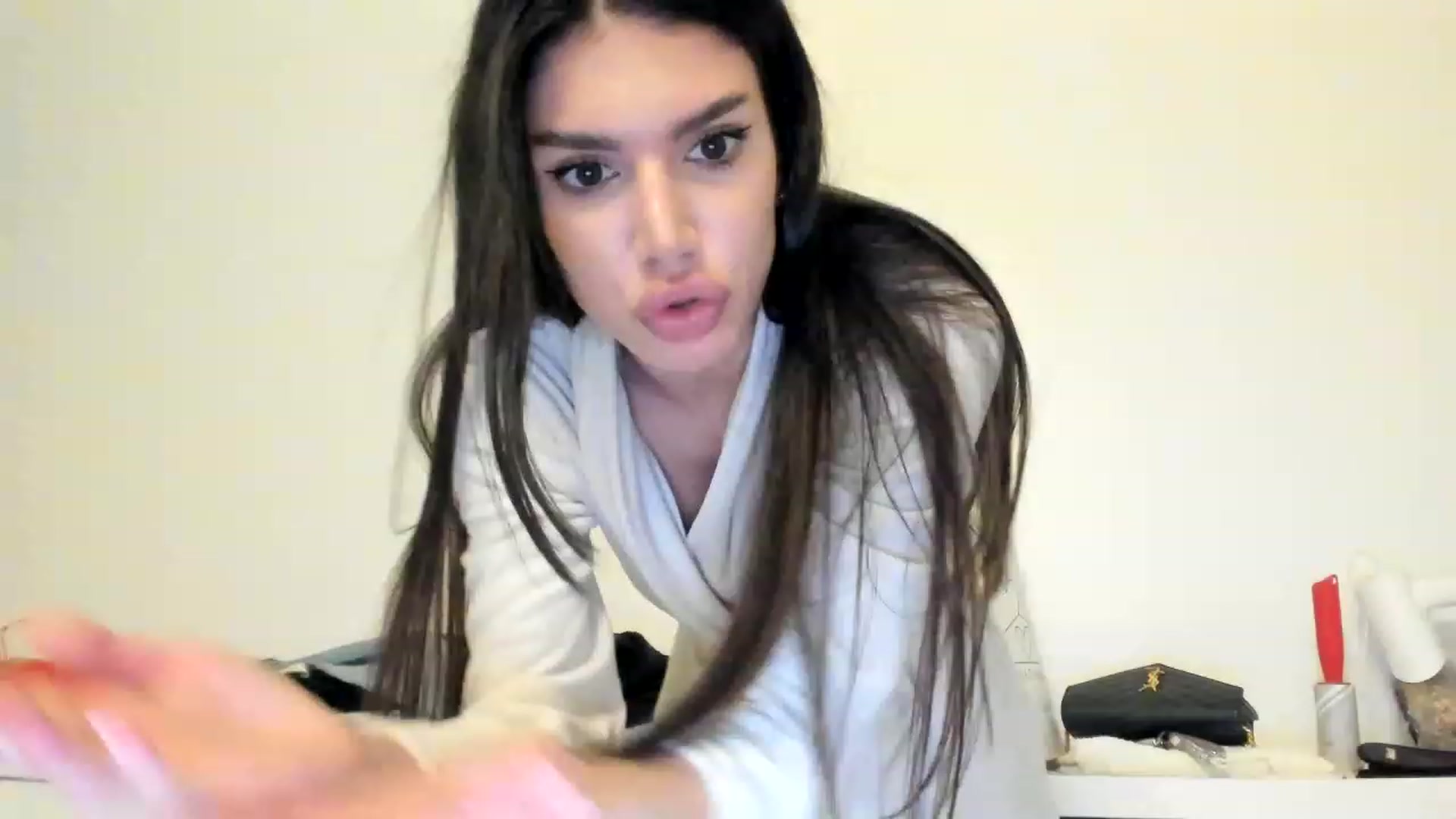 Gallery image thumbnail from Bee_Bee's myfreecams stream on, 02/26/2023, 24:00 image 13 of 20