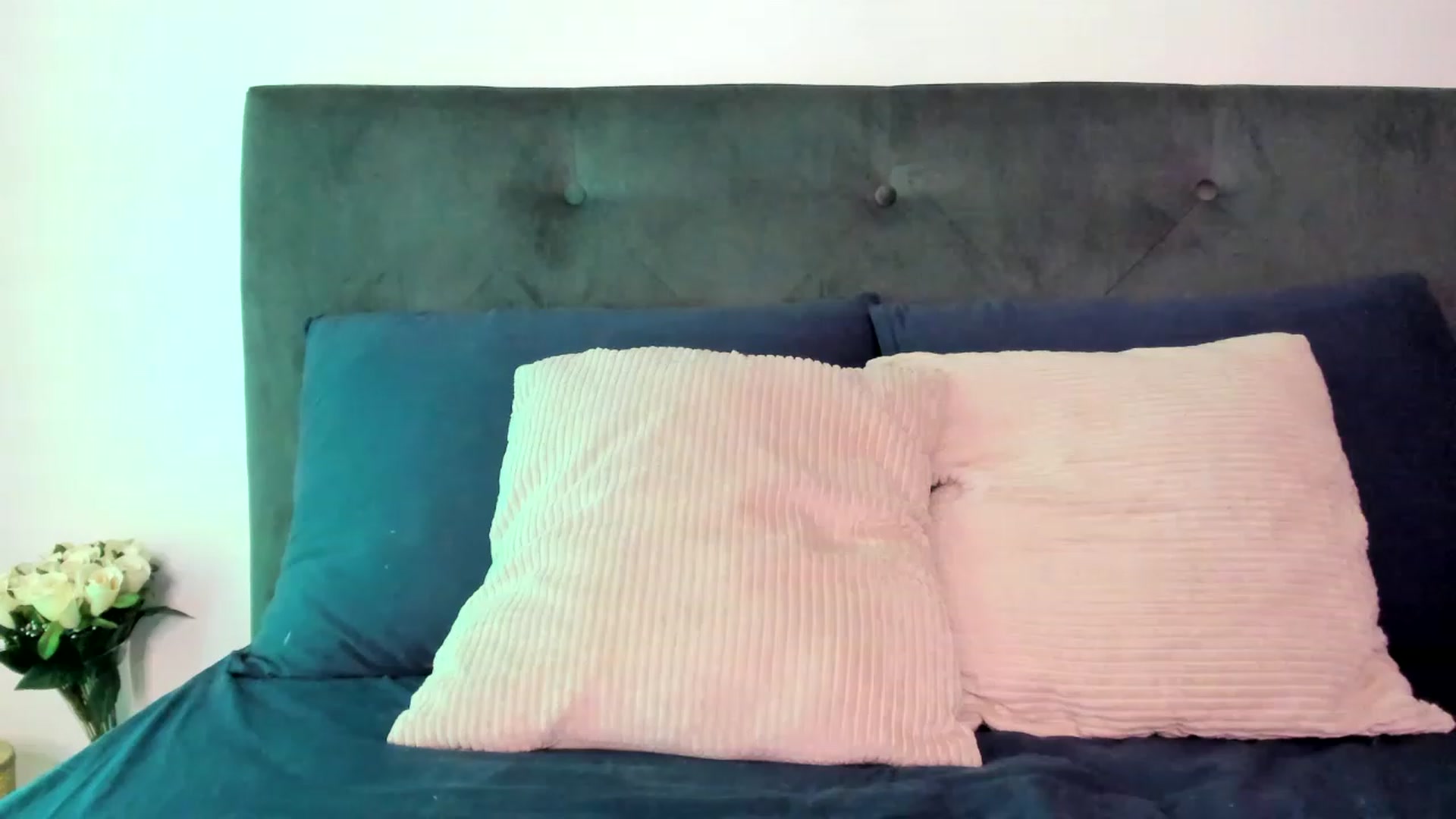 Gallery image thumbnail from Bee_Bee's myfreecams stream on, 02/27/2023, 21:22 image 2 of 20
