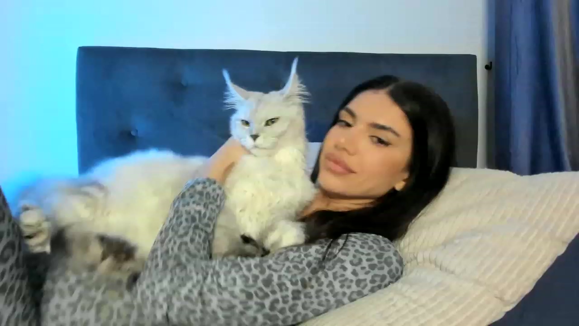 Gallery image thumbnail from Bee_Bee's myfreecams stream on, 03/02/2023, 21:52 image 14 of 20
