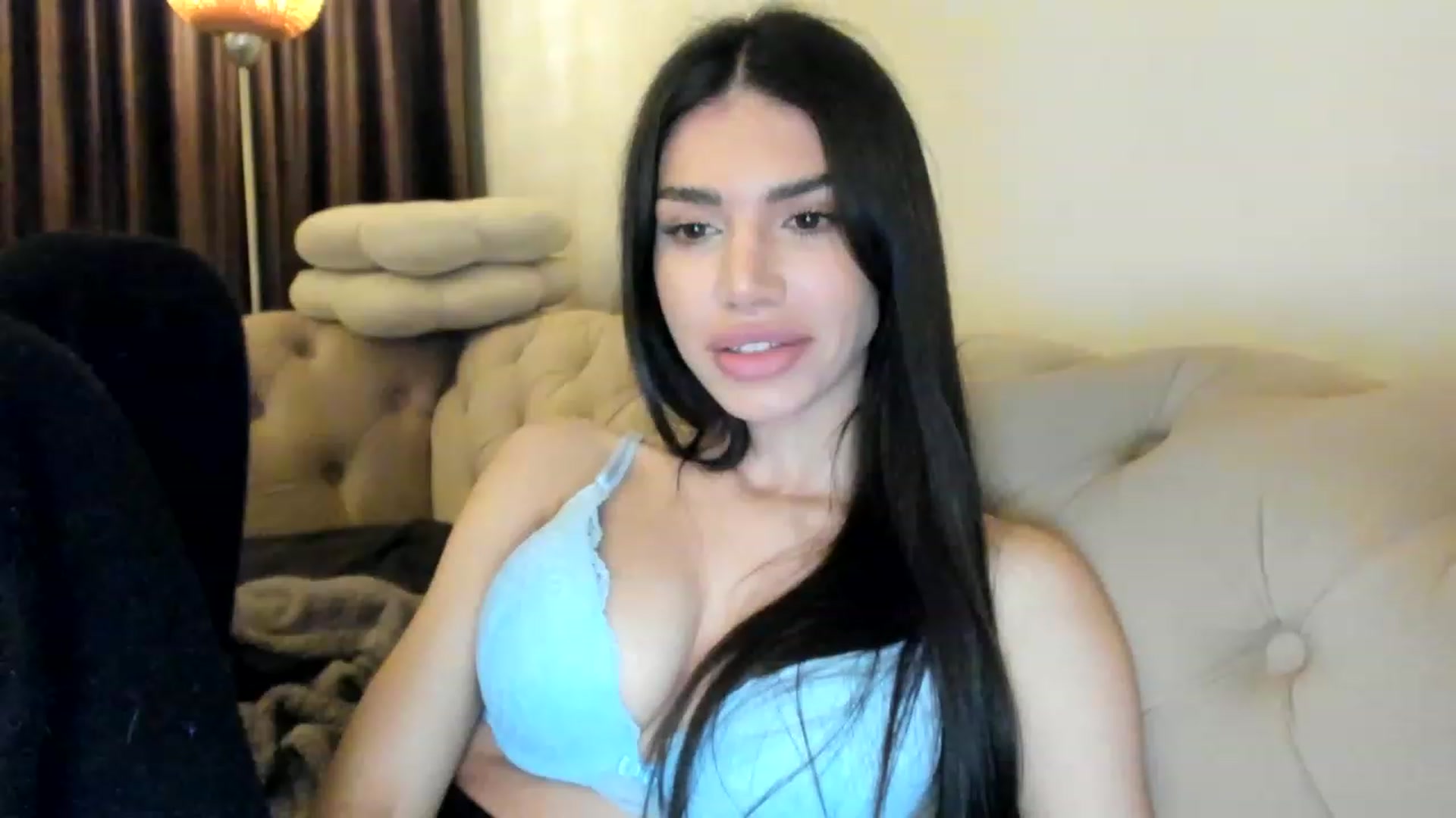 Gallery image thumbnail from Bee_Bee's myfreecams stream on, 03/10/2023, 22:04 image 13 of 20