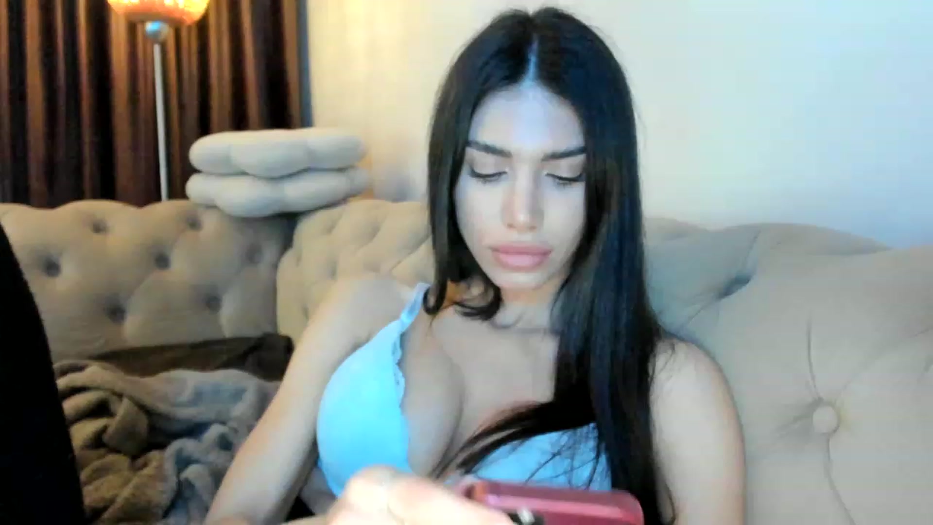 Gallery image thumbnail from Bee_Bee's myfreecams stream on, 03/10/2023, 22:04 image 17 of 20