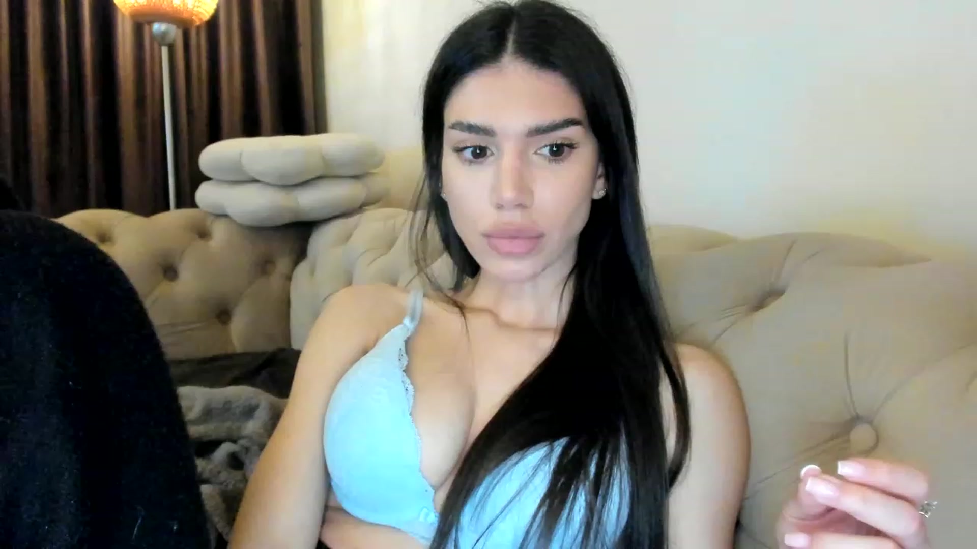 Gallery image thumbnail from Bee_Bee's myfreecams stream on, 03/10/2023, 22:04 image 11 of 20