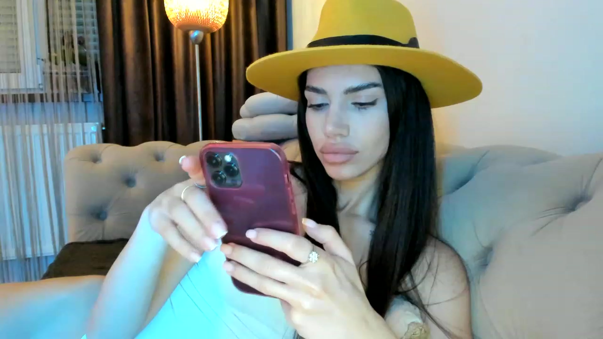 Gallery image thumbnail from Bee_Bee's myfreecams stream on, 03/11/2023, 22:23 image 14 of 20