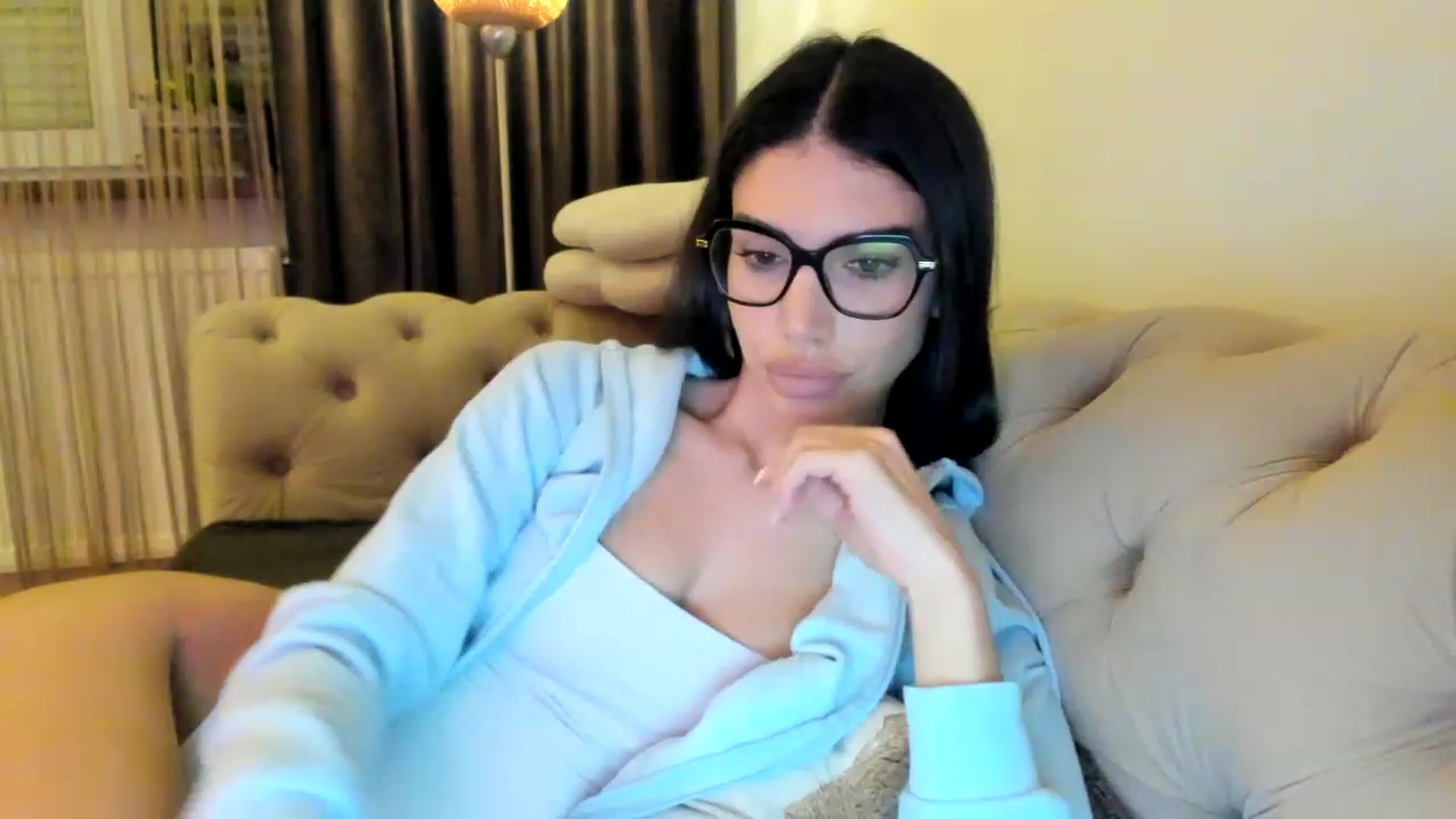 Gallery image thumbnail from Bee_Bee's myfreecams stream on, 03/11/2023, 22:23 image 7 of 20