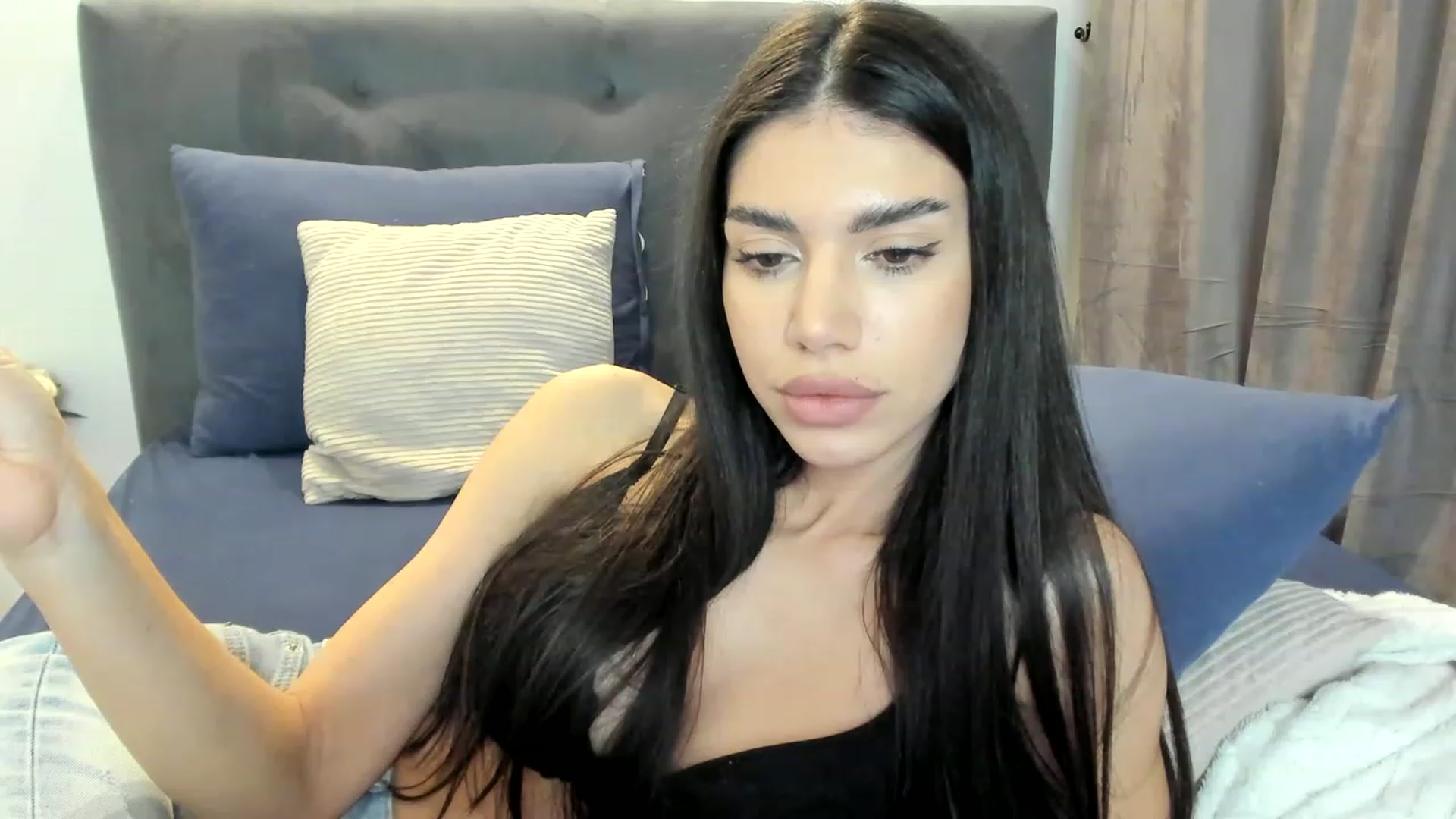 Gallery image thumbnail from Bee_Bee's myfreecams stream on, 03/14/2023, 21:38 image 8 of 20