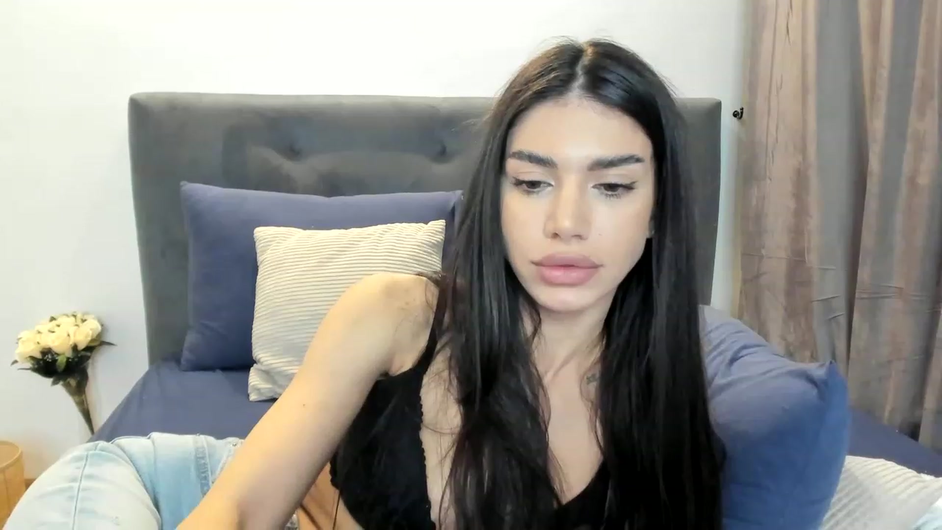 Gallery image thumbnail from Bee_Bee's myfreecams stream on, 03/14/2023, 21:38 image 5 of 20