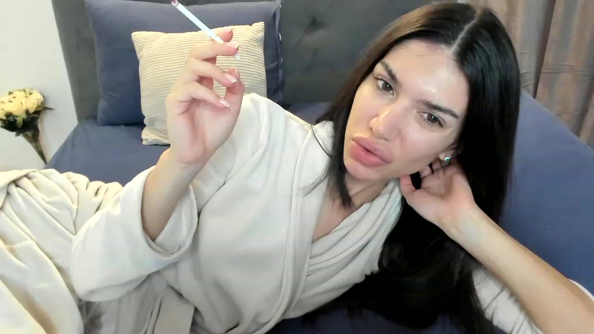 Gallery image thumbnail from Bee_Bee's myfreecams stream on, 03/14/2023, 22:19 image 18 of 20