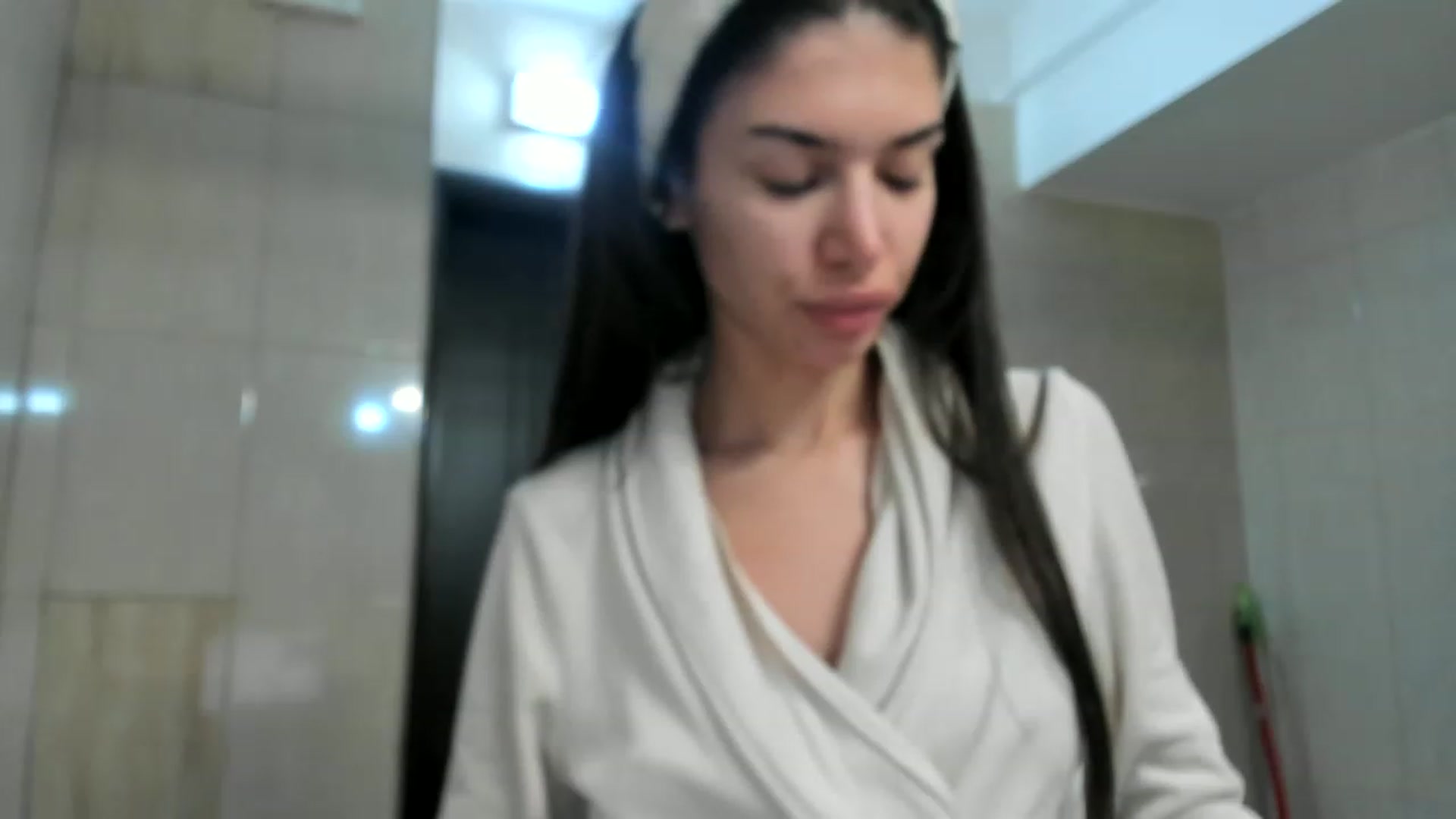 Gallery image thumbnail from Bee_Bee's myfreecams stream on, 03/14/2023, 22:19 image 12 of 20