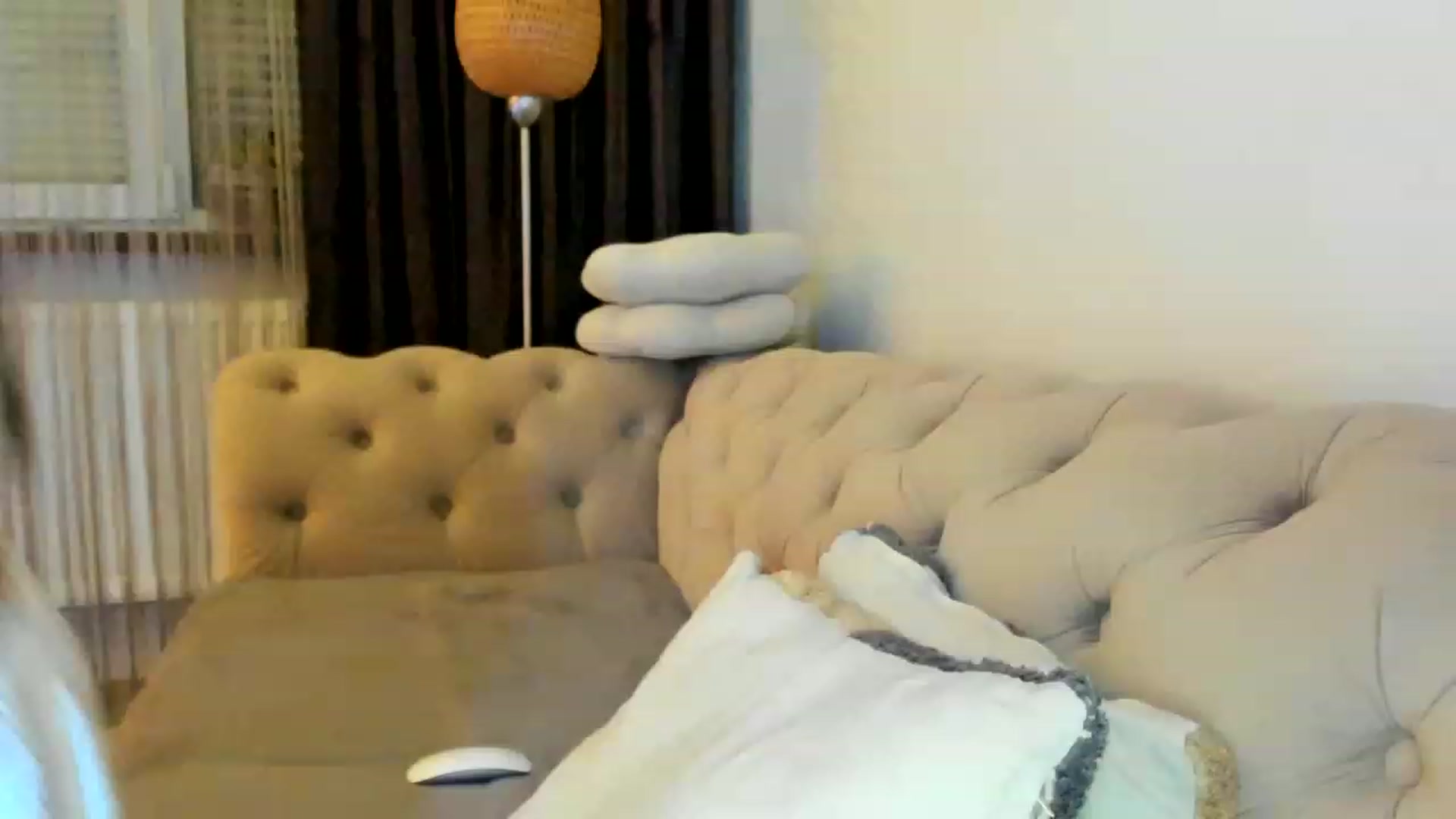 Gallery image thumbnail from Bee_Bee's myfreecams stream on, 03/24/2023, 21:27 image 3 of 20