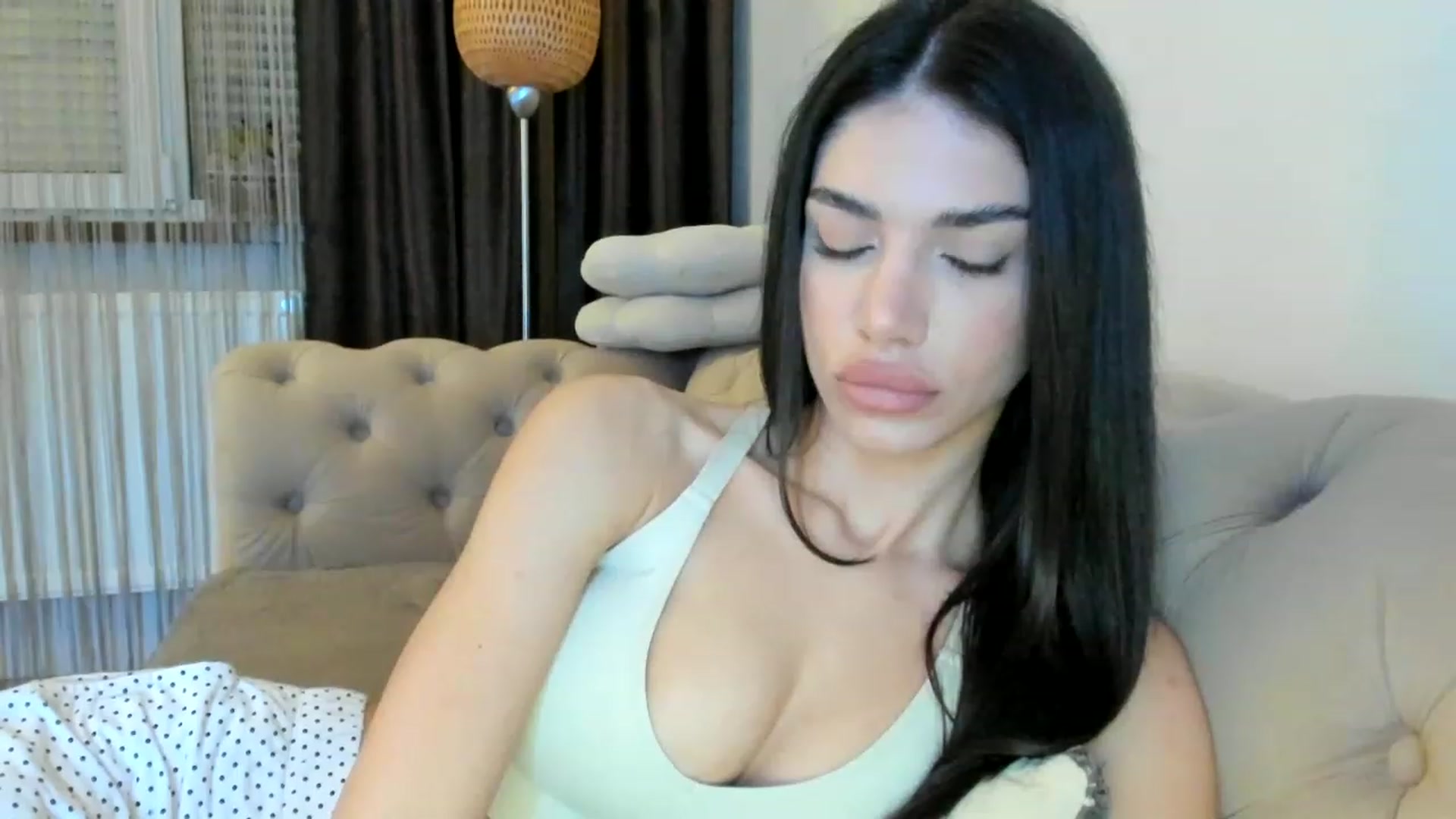 Gallery image thumbnail from Bee_Bee's myfreecams stream on, 03/24/2023, 21:27 image 5 of 20
