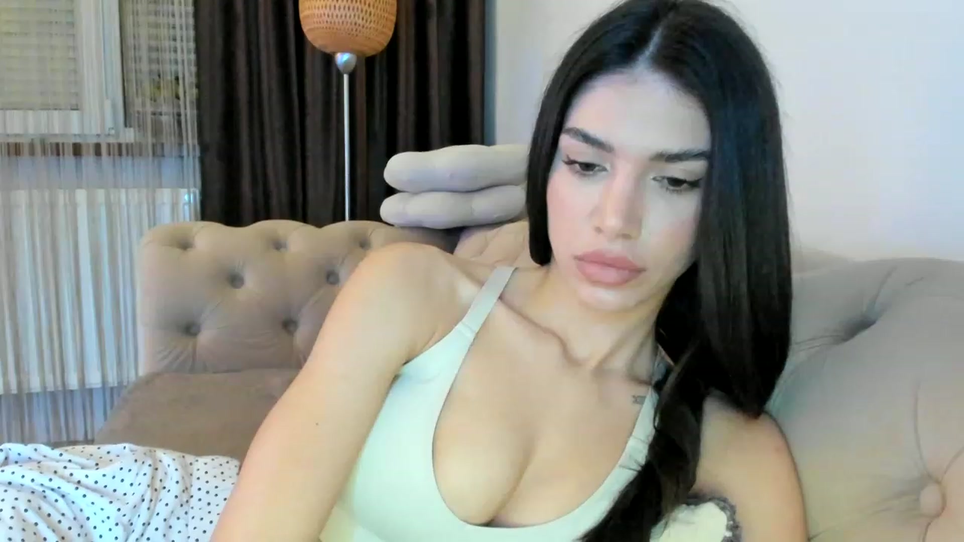 Gallery image thumbnail from Bee_Bee's myfreecams stream on, 03/24/2023, 21:27 image 14 of 20