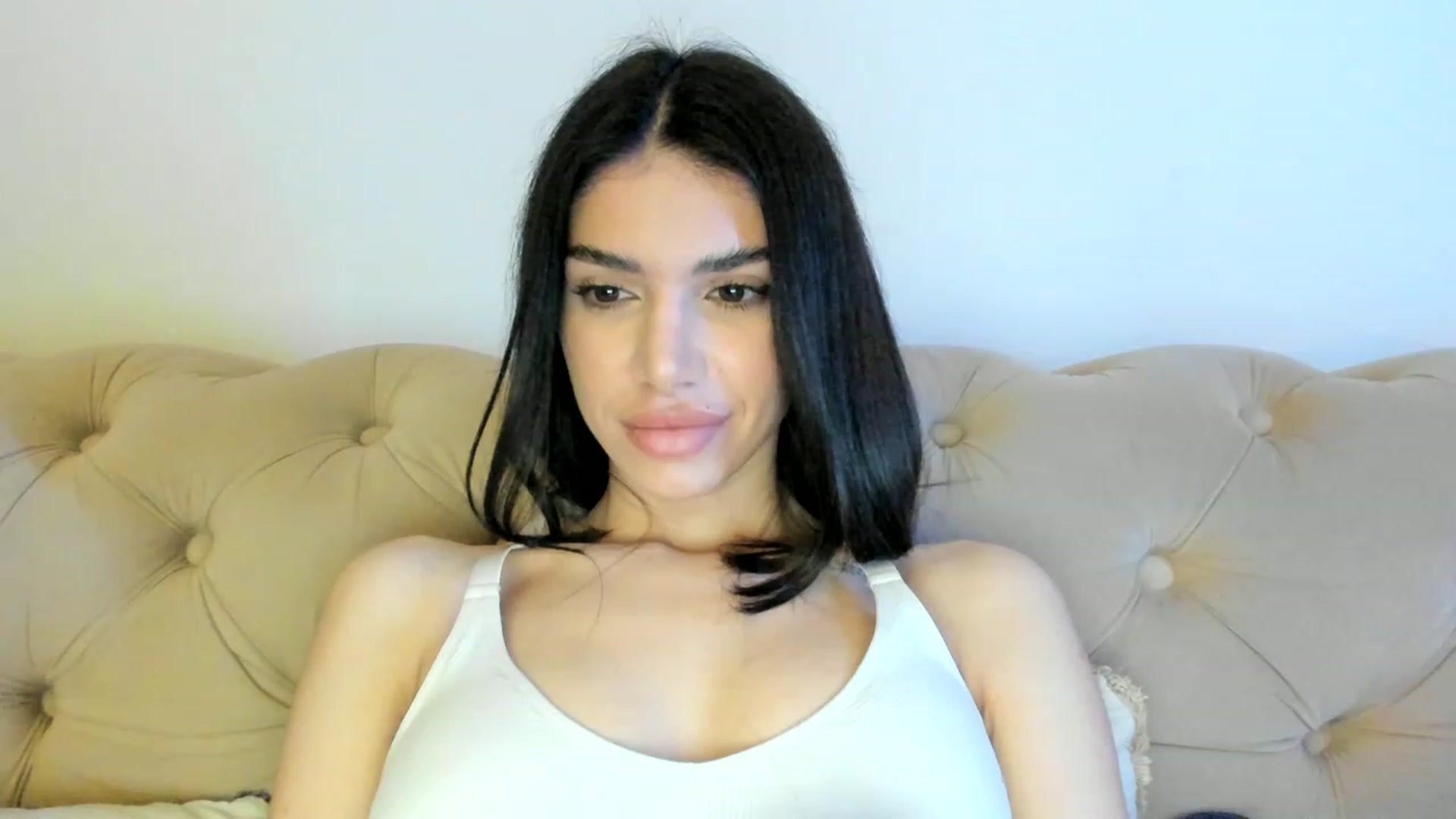 Gallery image thumbnail from Bee_Bee's myfreecams stream on, 03/24/2023, 23:17 image 17 of 20