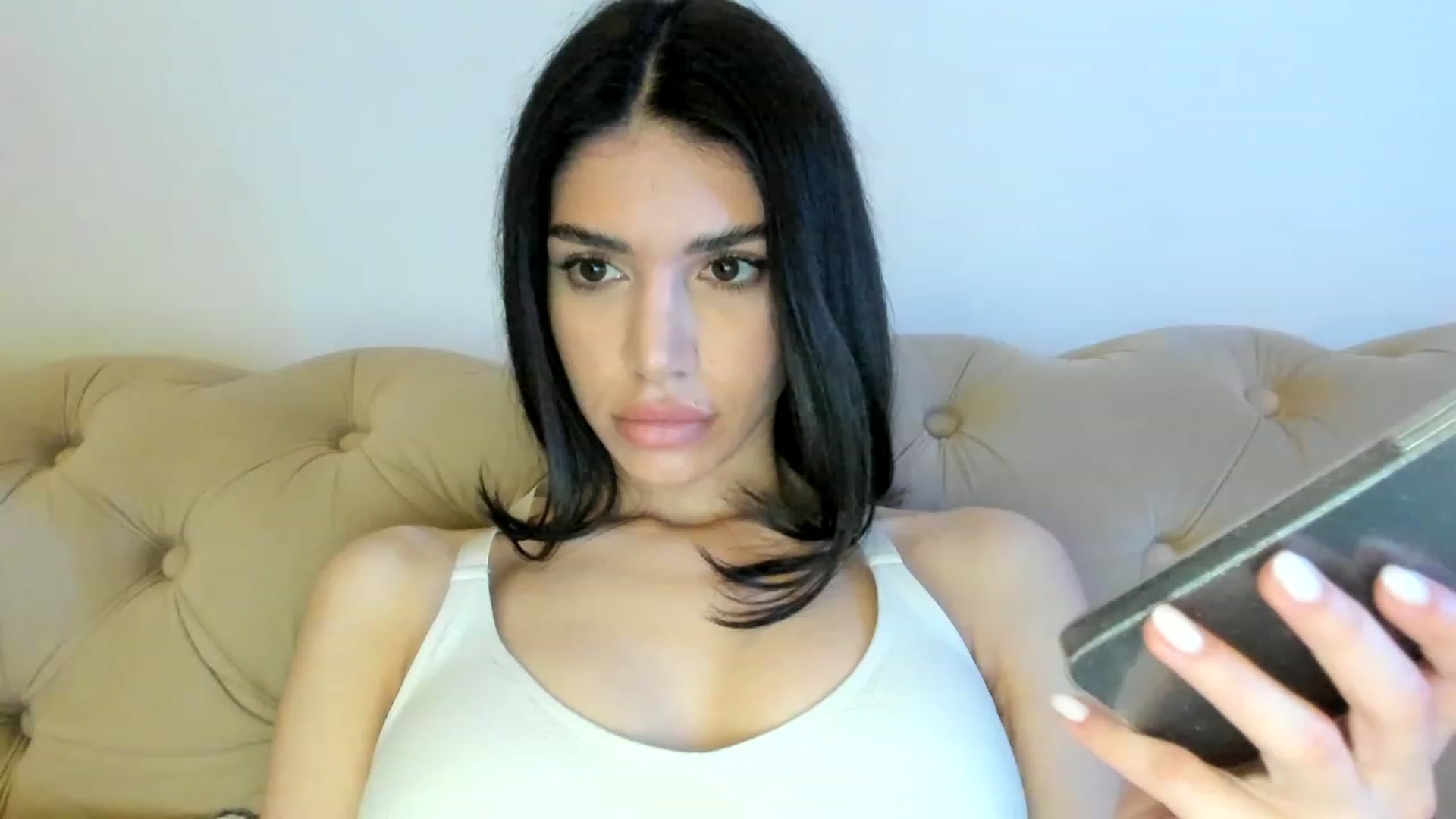 Gallery image thumbnail from Bee_Bee's myfreecams stream on, 03/24/2023, 23:17 image 14 of 20
