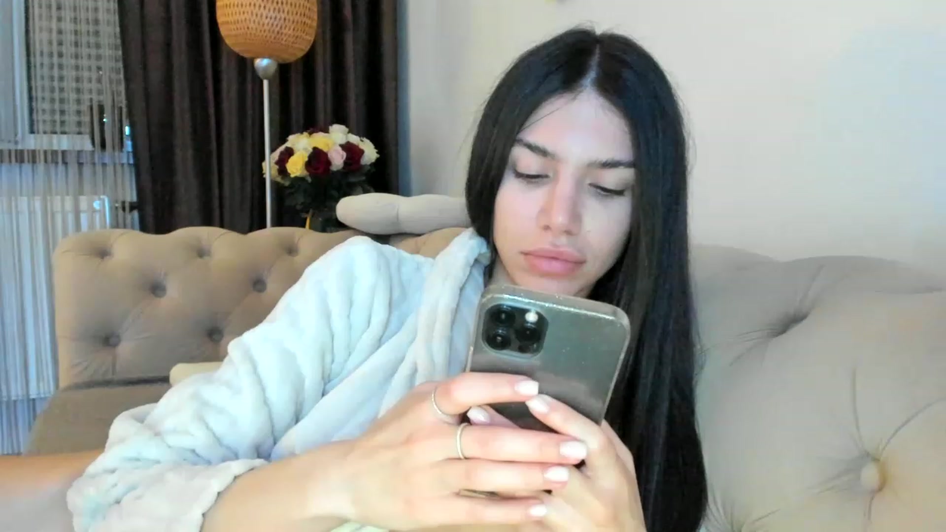 Gallery image thumbnail from Bee_Bee's myfreecams stream on, 04/16/2023, 22:47 image 4 of 20