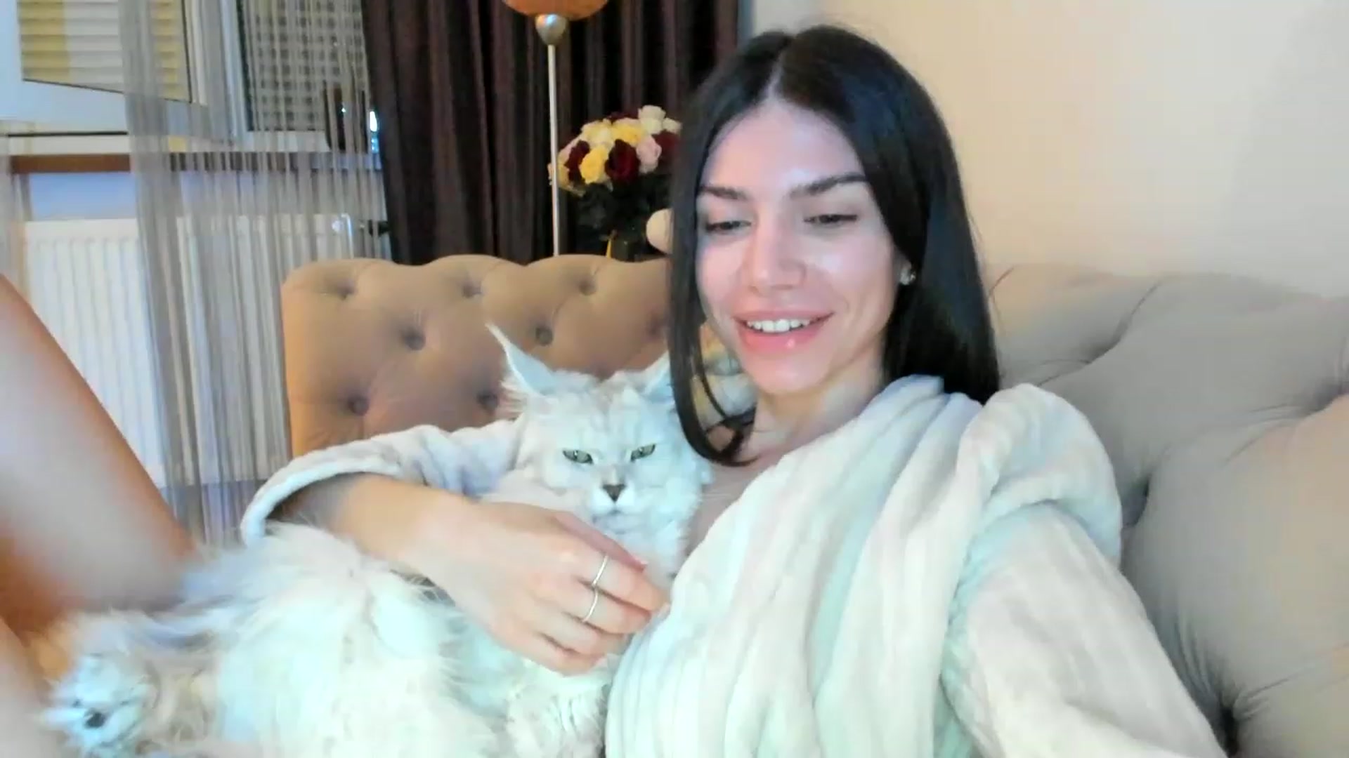 Gallery image thumbnail from Bee_Bee's myfreecams stream on, 04/16/2023, 22:47 image 6 of 20