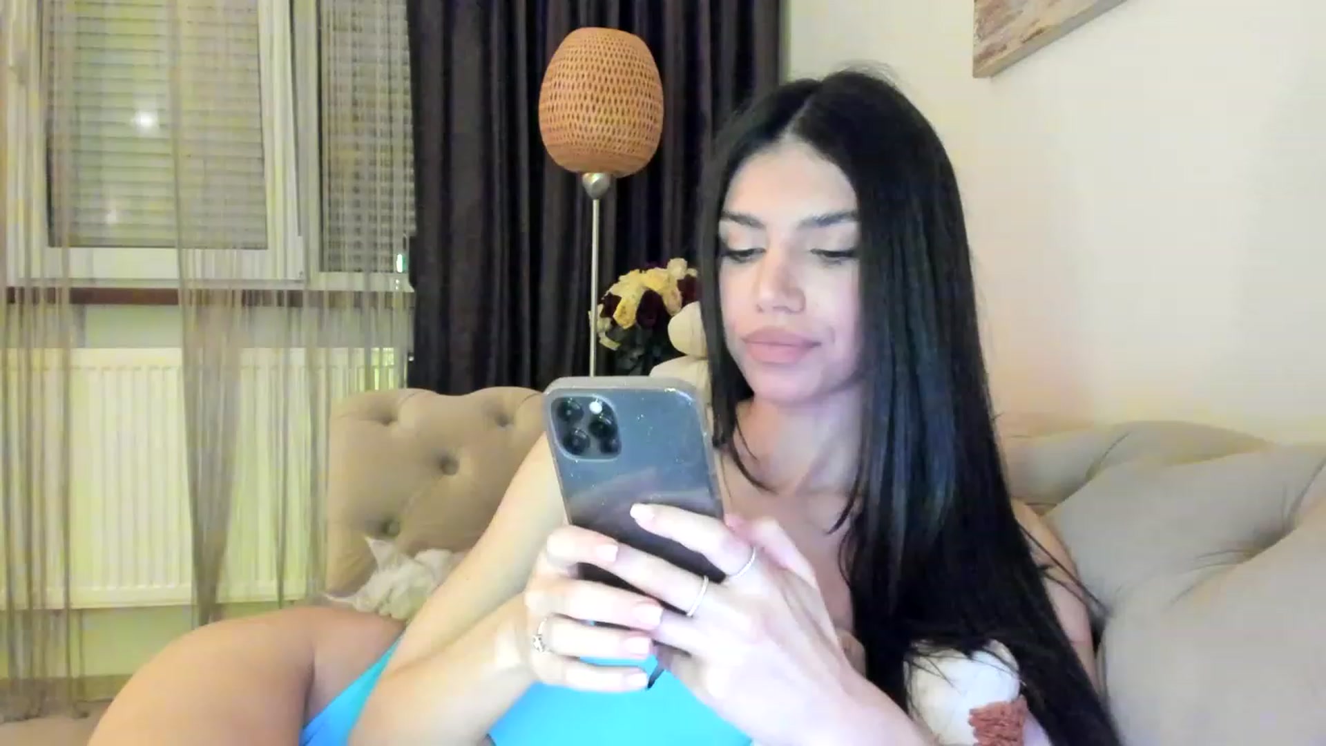 Gallery image thumbnail from Bee_Bee's myfreecams stream on, 04/20/2023, 20:15 image 1 of 20