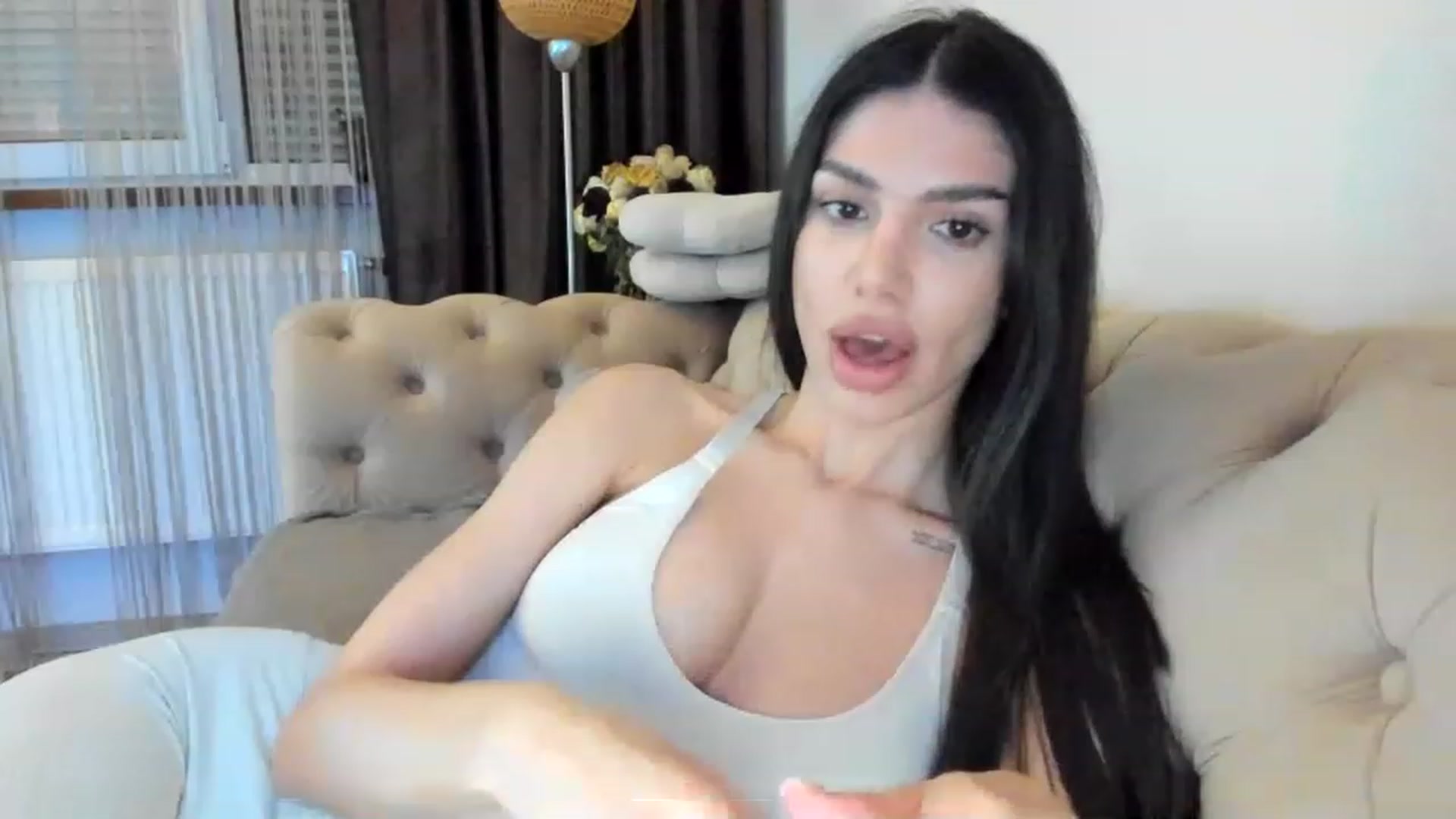 Gallery image thumbnail from Bee_Bee's myfreecams stream on, 04/23/2023, 20:14 image 7 of 20