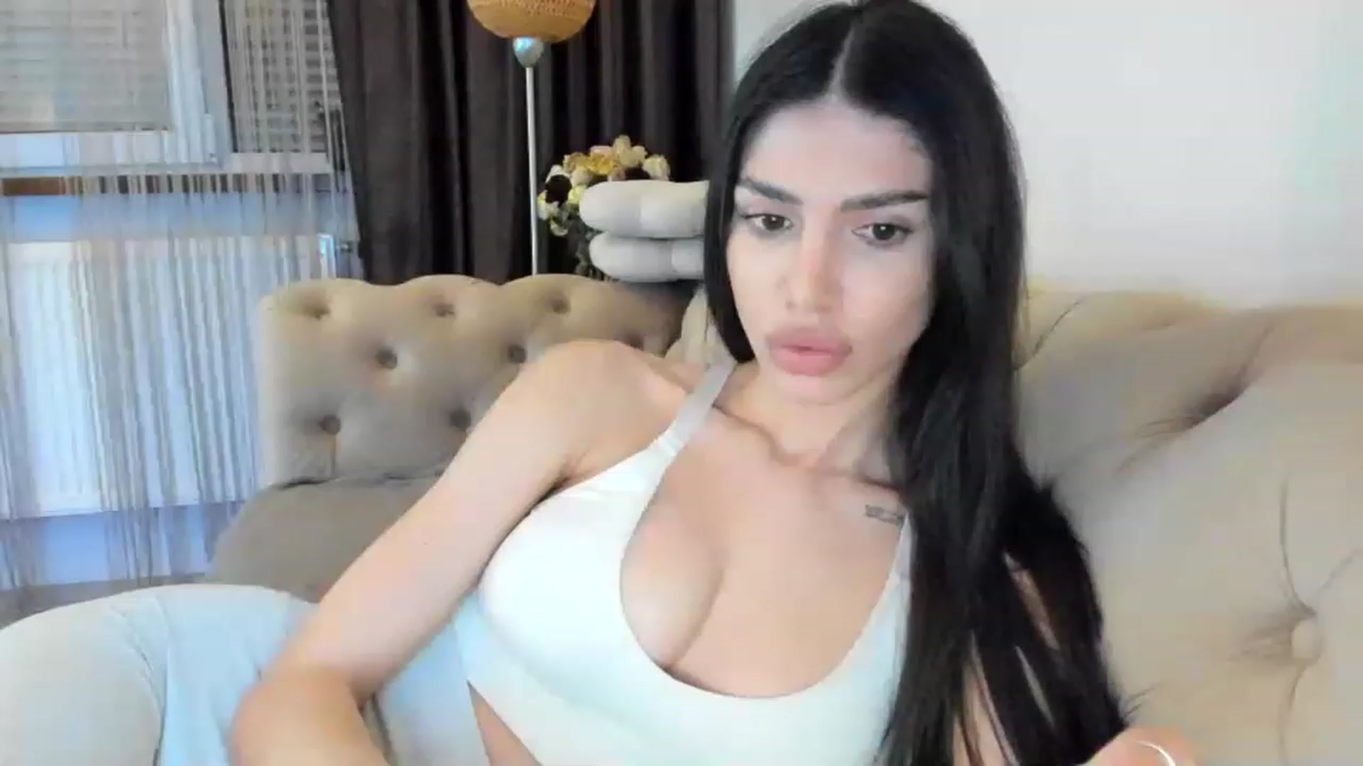Gallery image thumbnail from Bee_Bee's myfreecams stream on, 04/23/2023, 20:14 image 6 of 20