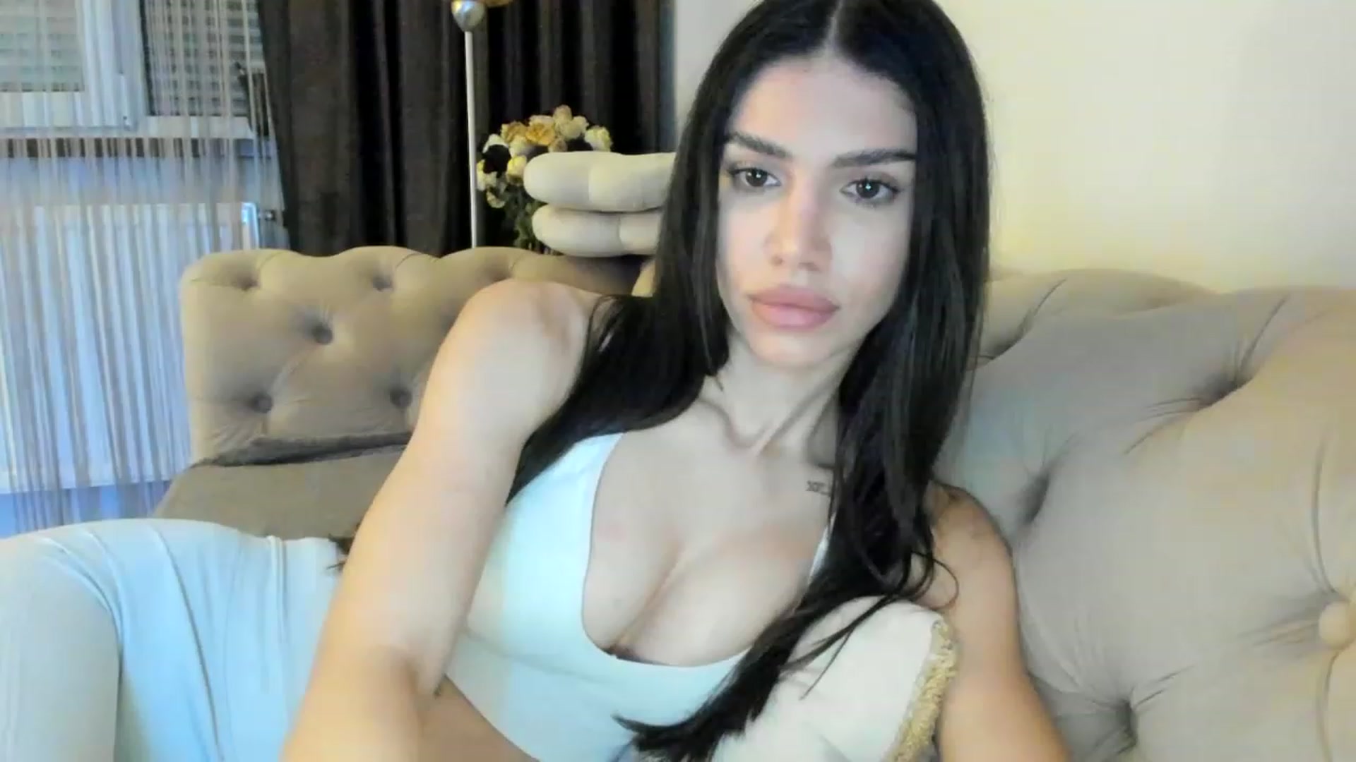 Gallery image thumbnail from Bee_Bee's myfreecams stream on, 04/23/2023, 20:32 image 5 of 20