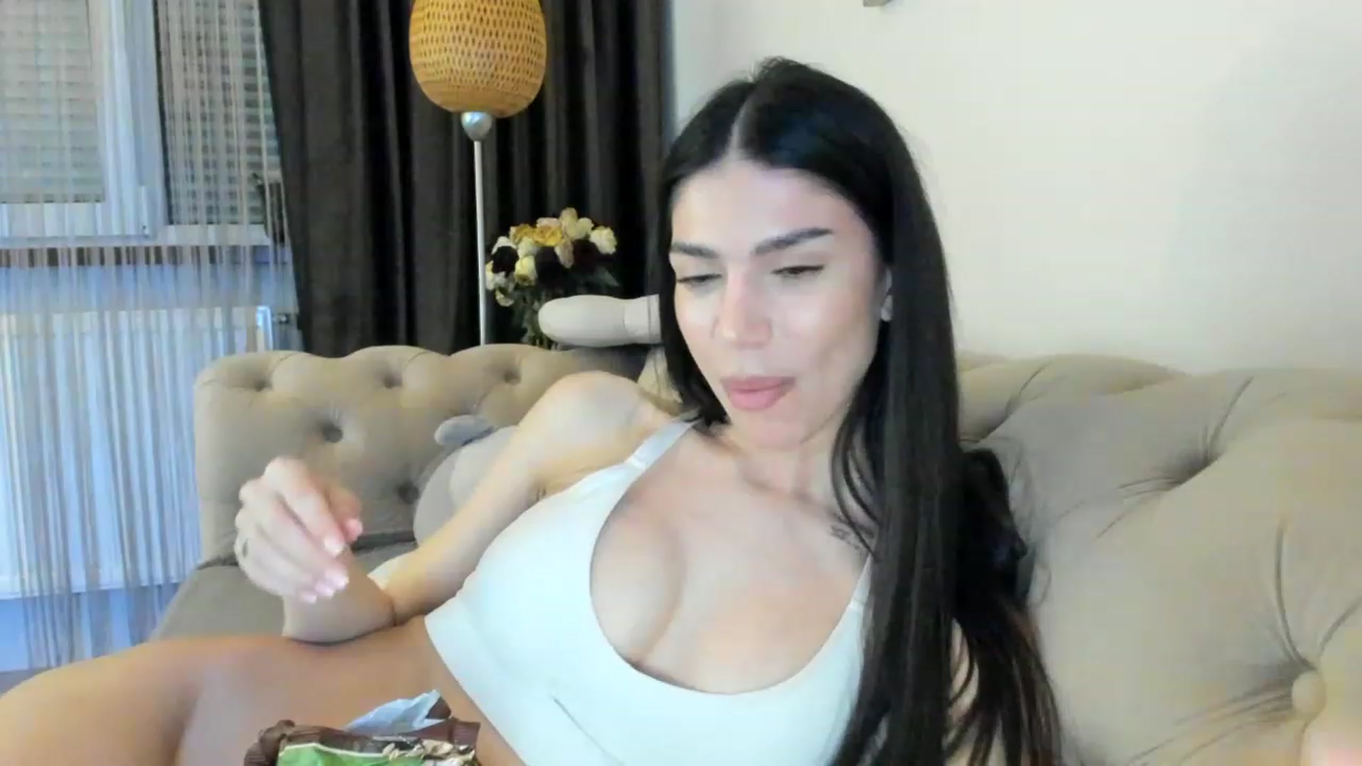 Gallery image thumbnail from Bee_Bee's myfreecams stream on, 04/23/2023, 21:59 image 6 of 20