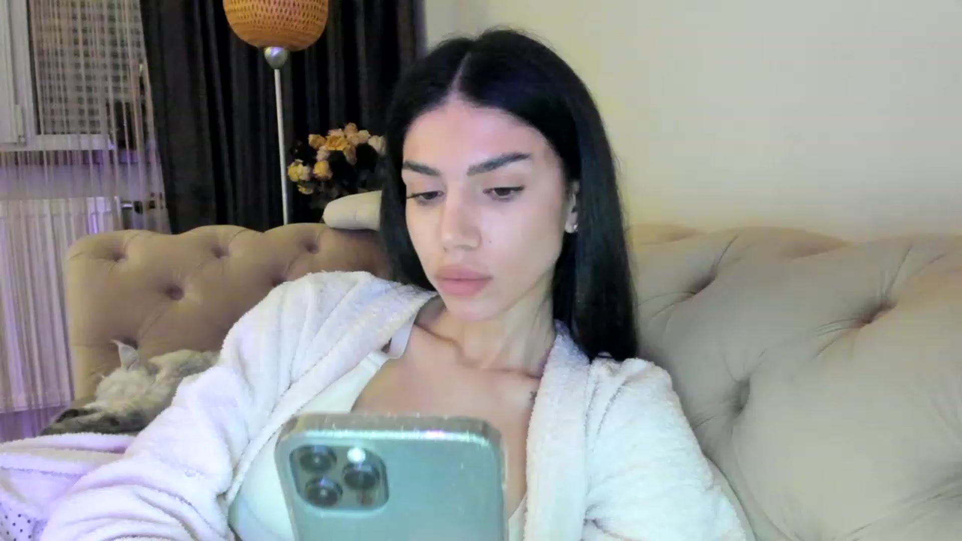 Gallery image thumbnail from Bee_Bee's myfreecams stream on, 04/26/2023, 21:32 image 18 of 20